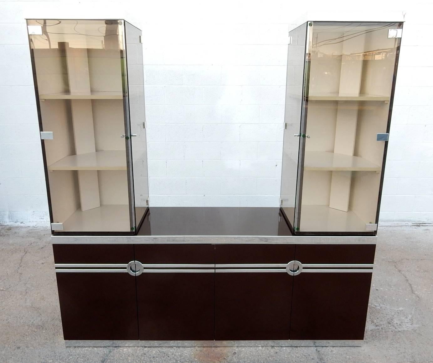 Willy Rizzo for Pierre Cardin Sideboard Buffet Cabinet 1970s In Good Condition For Sale In Las Vegas, NV