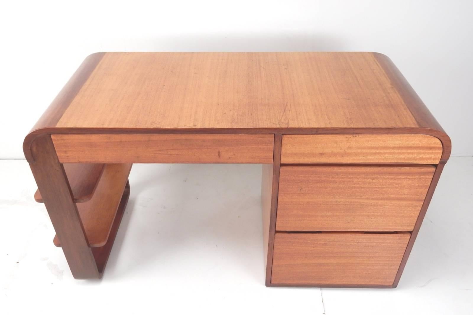 1930s Streamline Art Deco Moderne Desk in Style of Paul Frankl In Good Condition In Las Vegas, NV