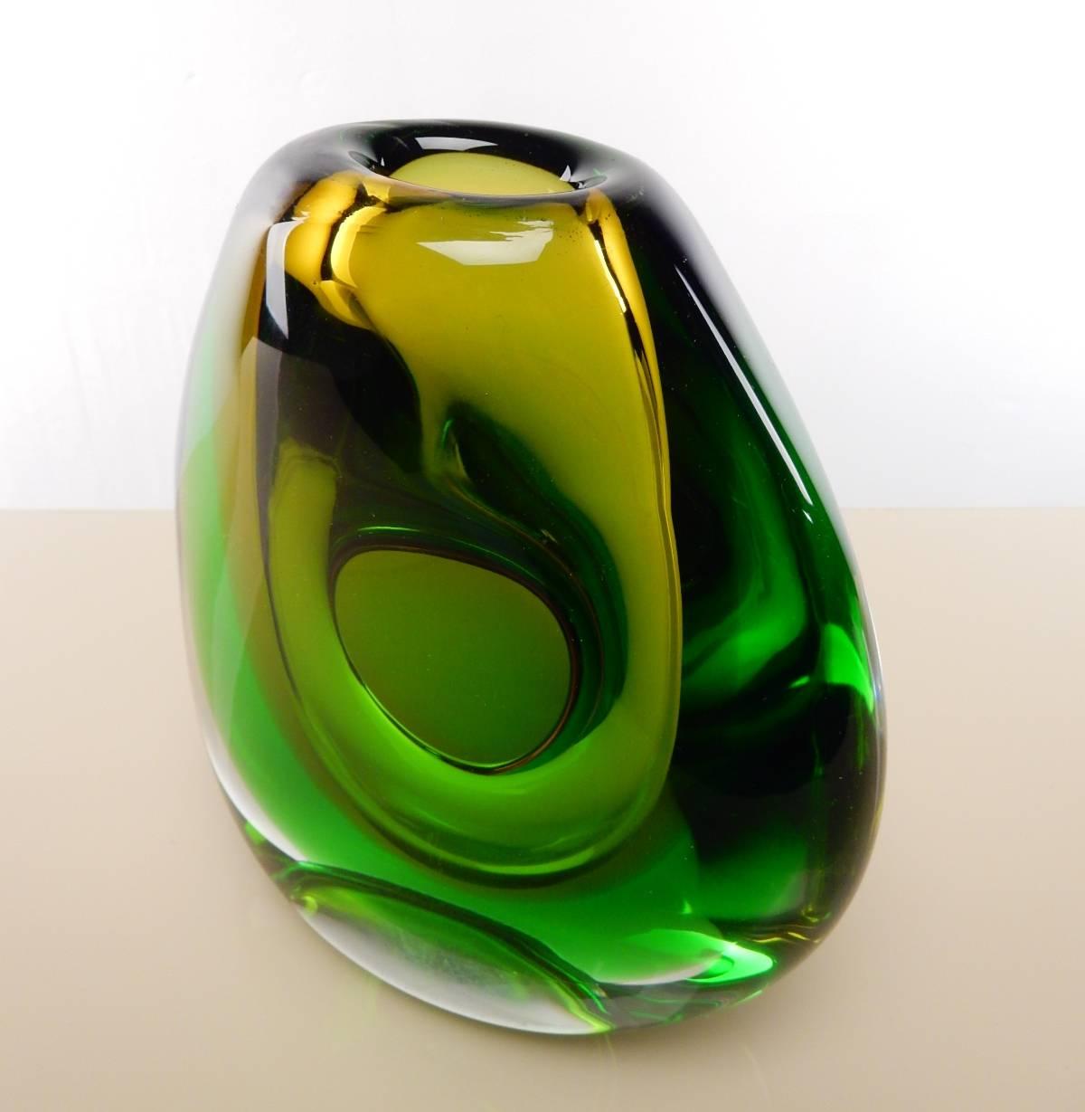 Italian Flavio Poli Sommerso Art Glass Vase in Emerald Green 2