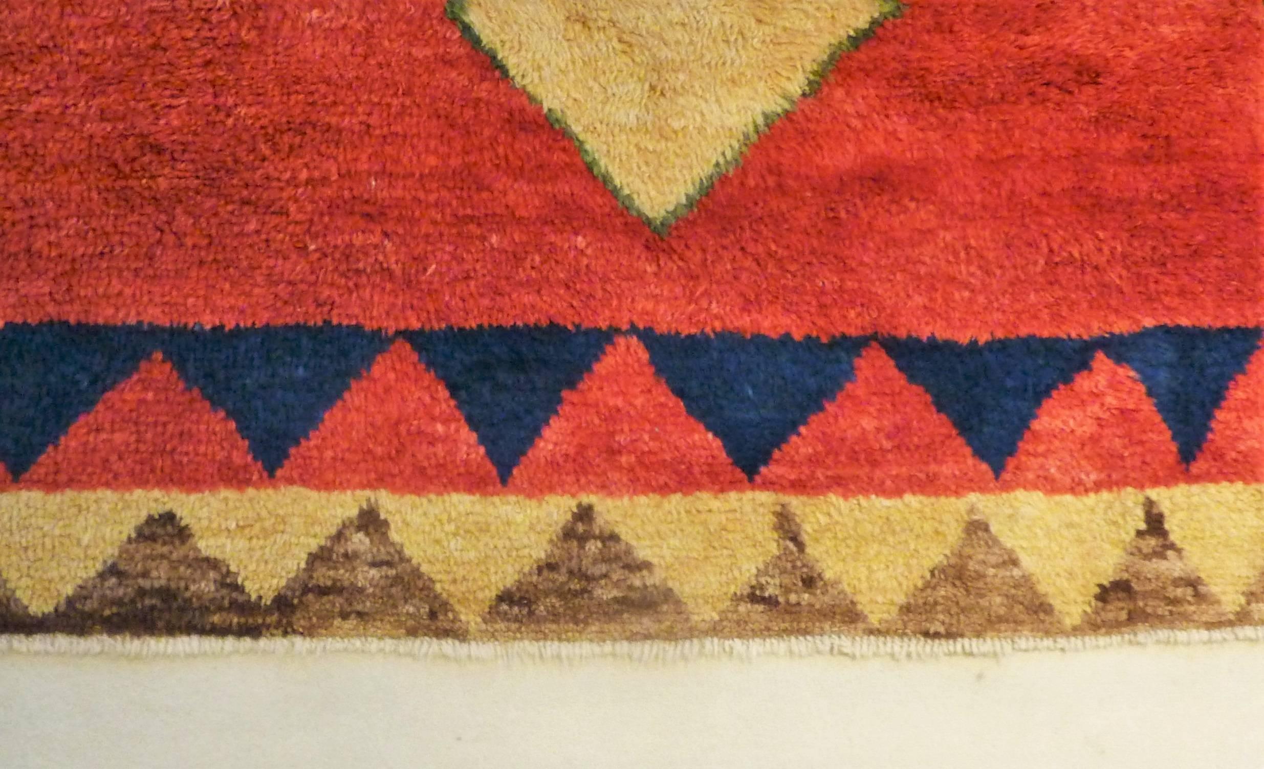 Antique Gabbeh Carpet In Good Condition In Lyon, FR