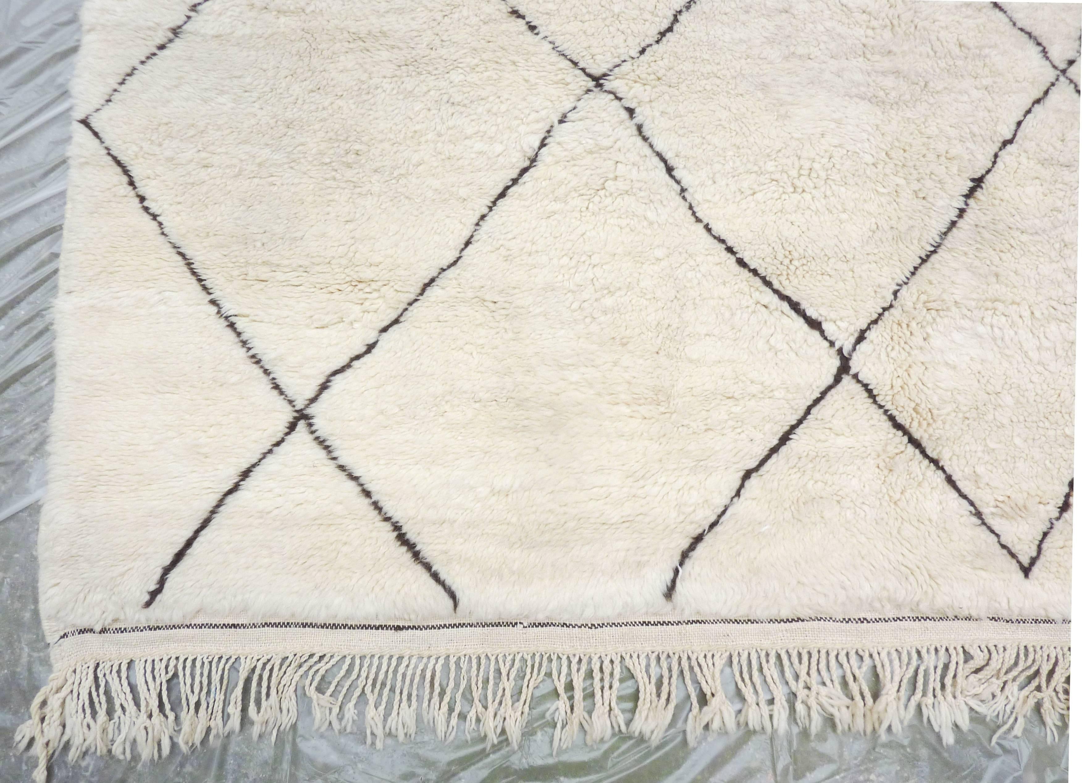 Hand-Knotted Oversized Ivory Beni Ouarain Carpet