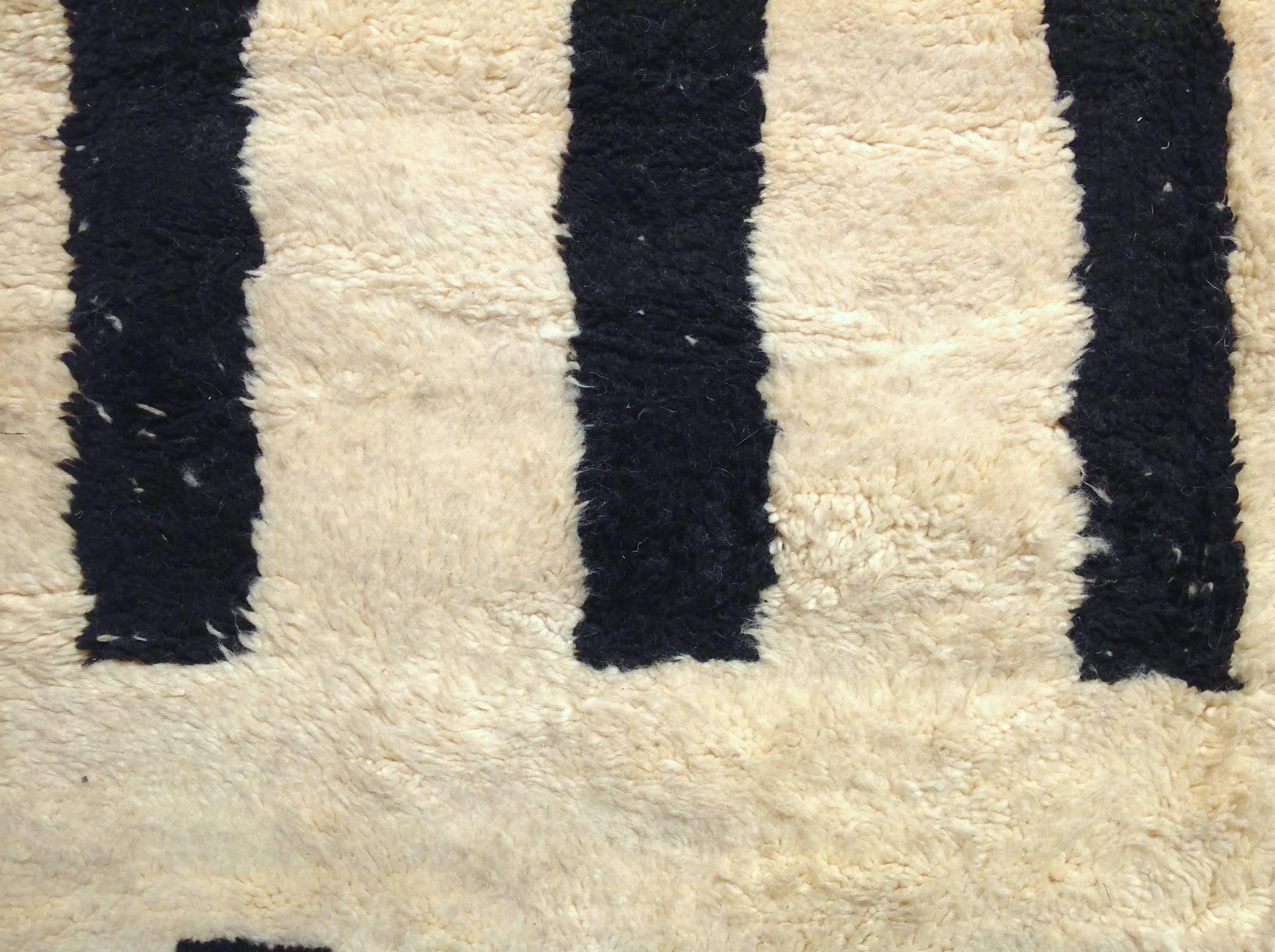 Large Contemporary Ivory and Black Moroccan Rug 1