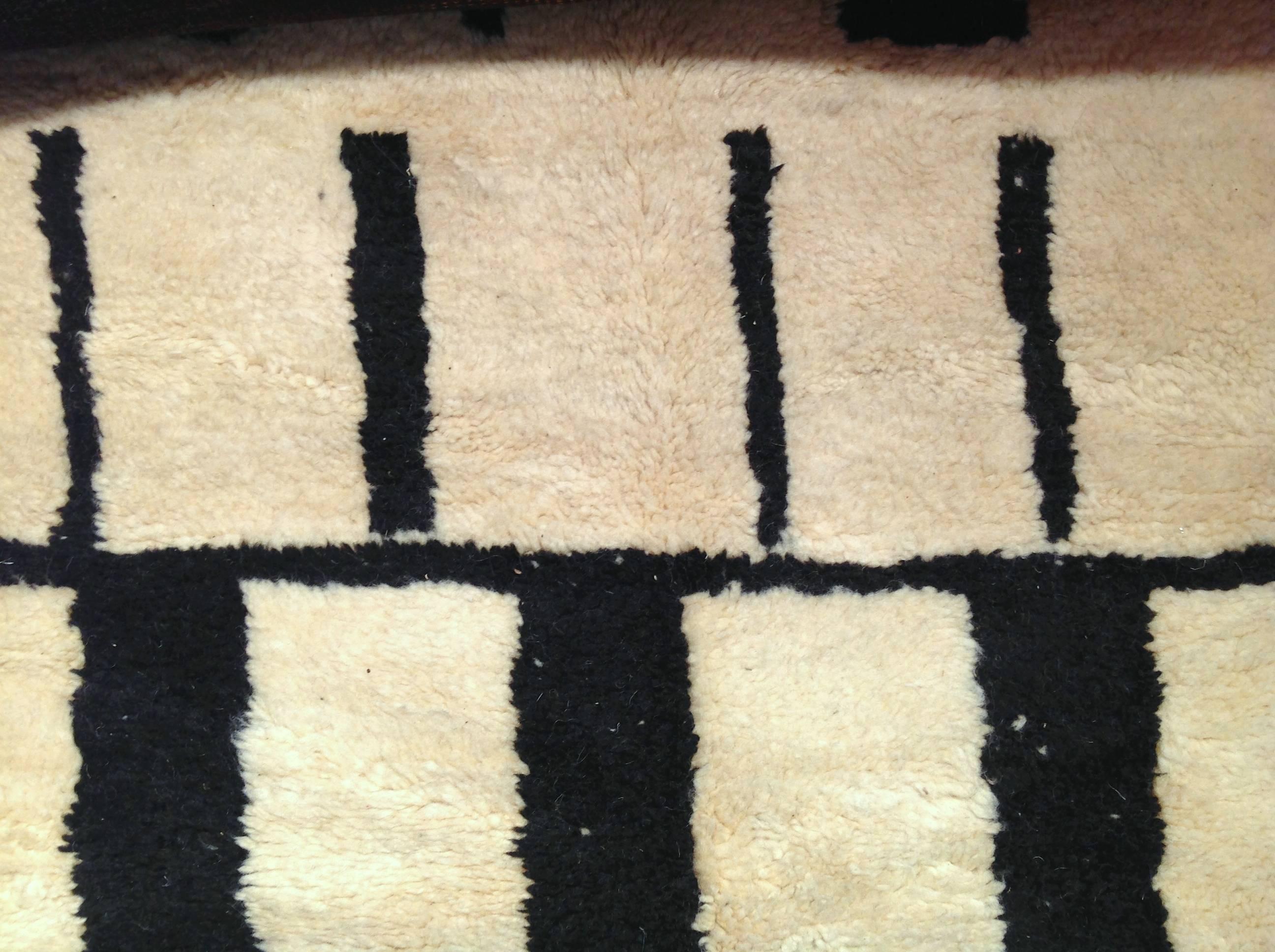 Large Contemporary Ivory and Black Moroccan Rug 2
