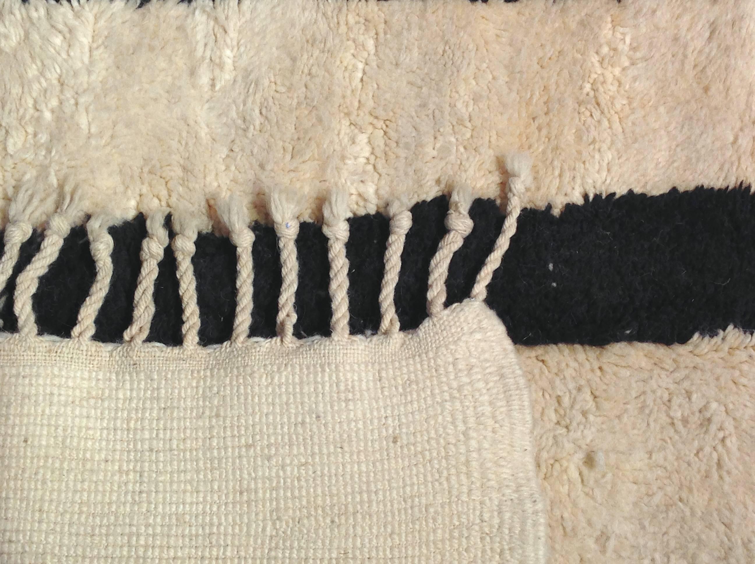 Large Contemporary Ivory and Black Moroccan Rug 4