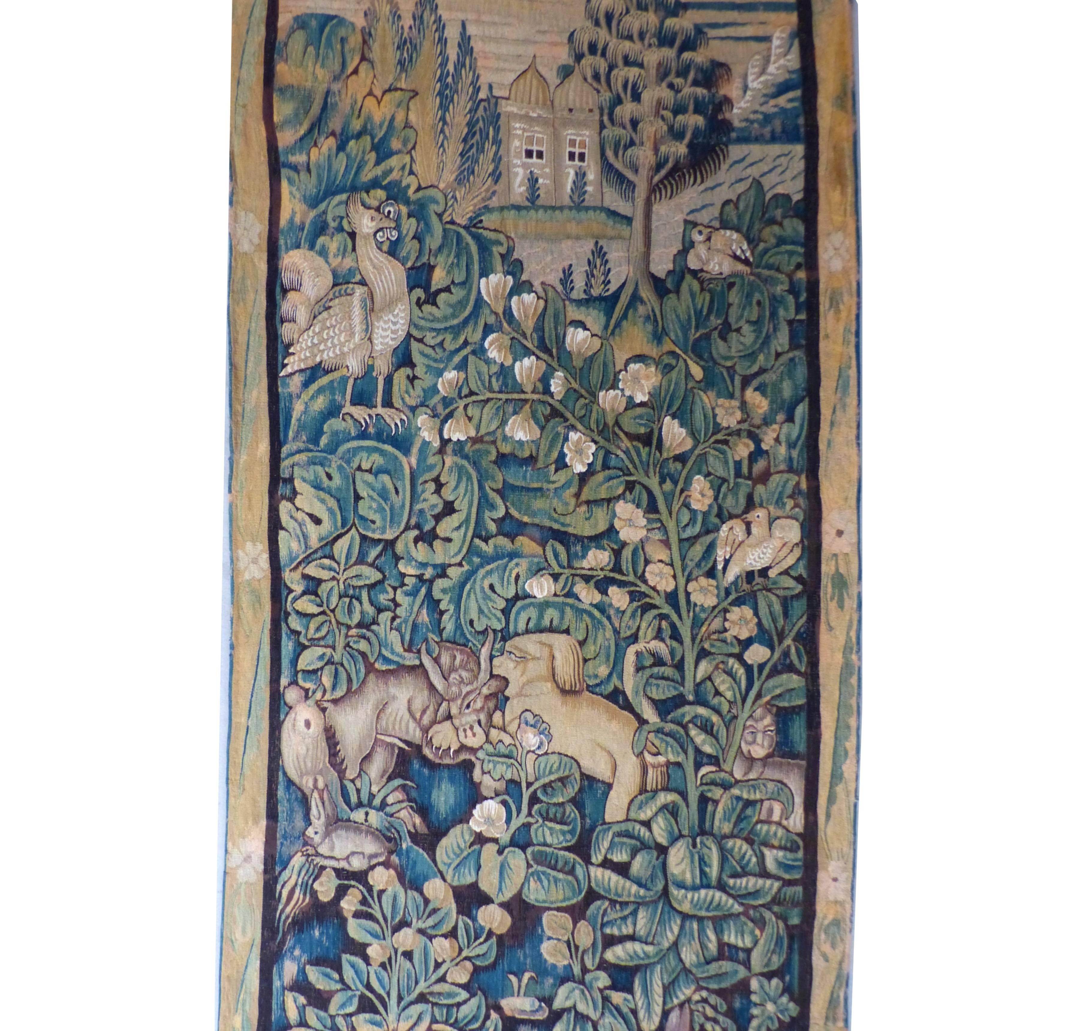 Flemish fragment, Oudenaarde. Second half of the 16th century. 
The aristolocche with animals and birds shows large leaves.
The aristoloche leaves were an item of decor fashion during the 16th century and appeared in works mostly woven in the
