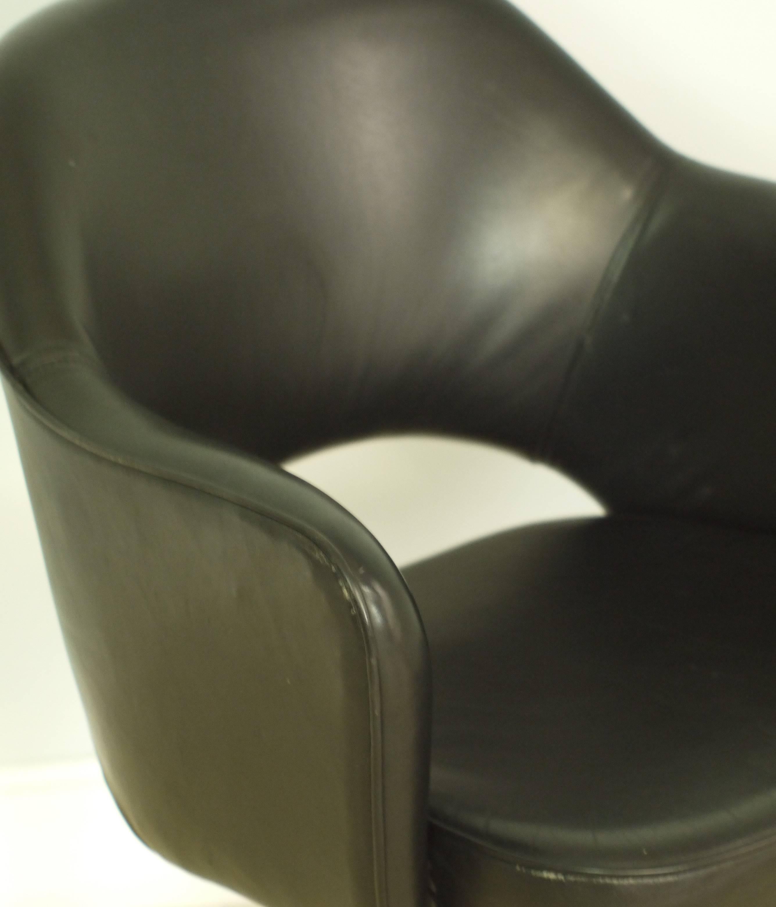 Knoll Office Armchair by Eero Saarinen In Fair Condition For Sale In POITIERS, FR