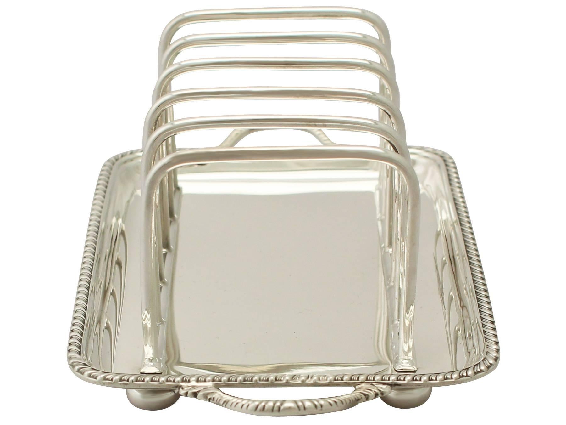 Antique George V Sterling Silver Toast/Letter Rack  In Excellent Condition In Jesmond, Newcastle Upon Tyne
