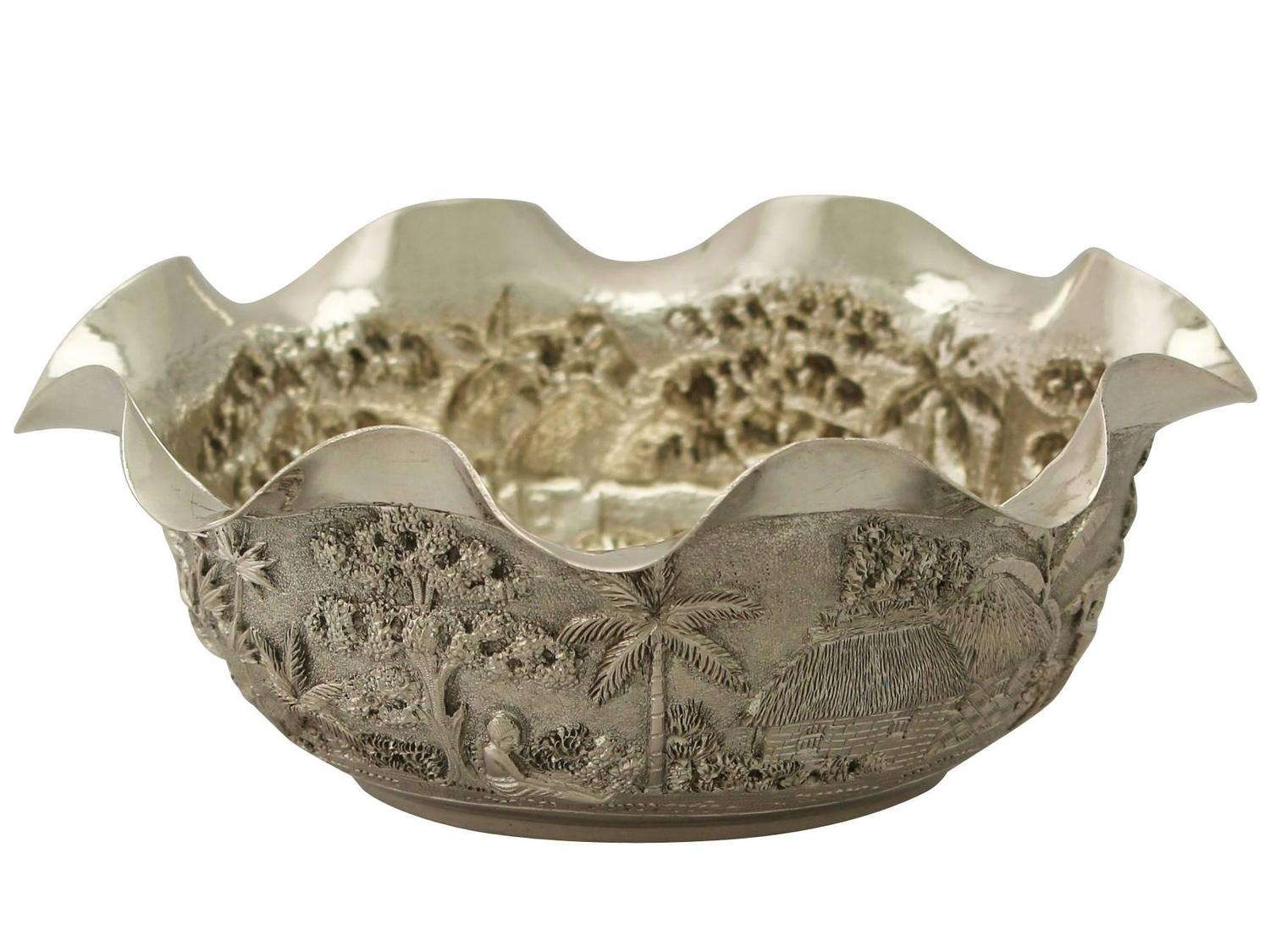 Pair of Antique Indian Silver Bowls For Sale at 1stdibs