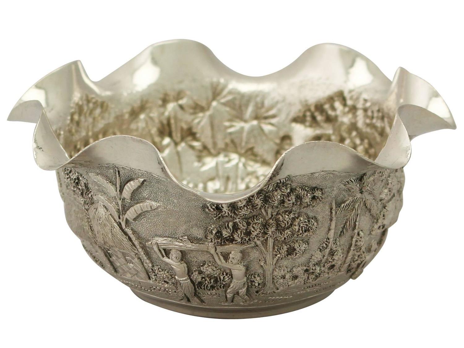 Pair of Antique Indian Silver Bowls For Sale at 1stdibs