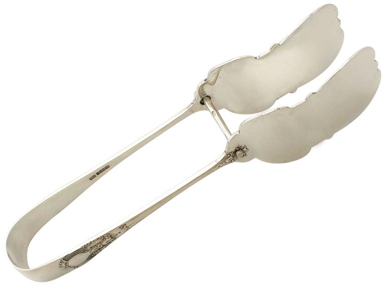 Antique Edwardian Pair of Sterling Silver Asparagus Tongs For Sale at 1stdibs