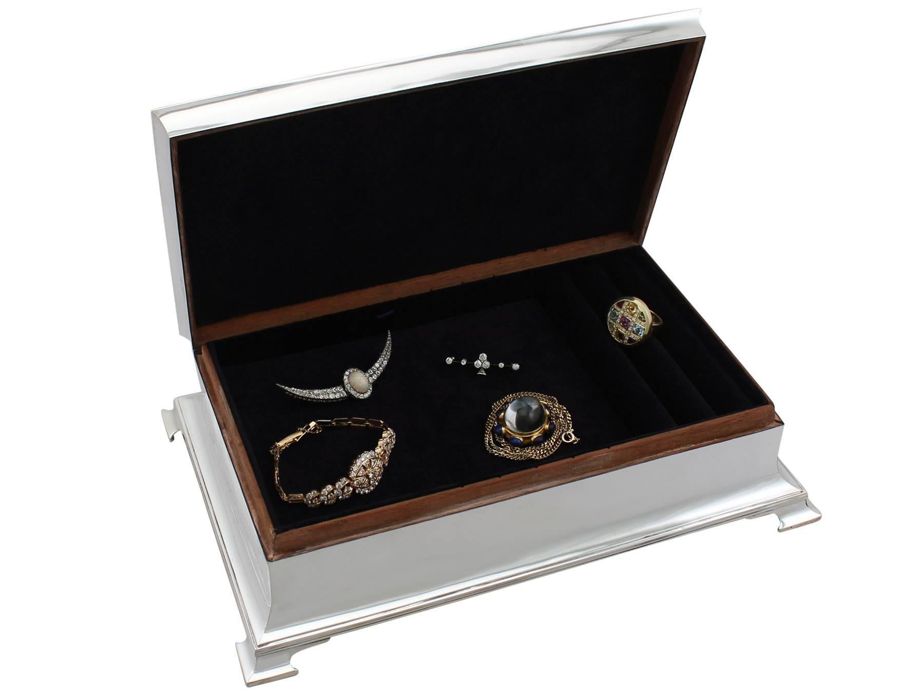 1930s Art Nouveau Style Sterling Silver Jewelry Box 1