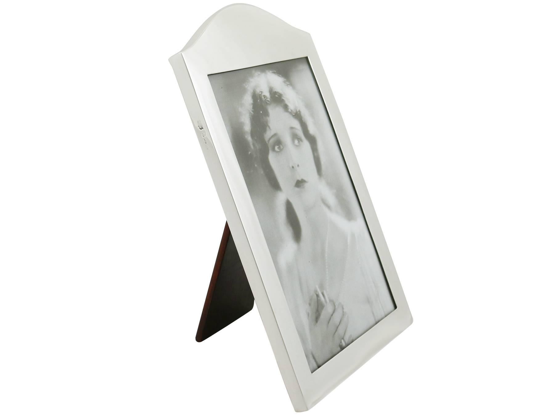 1919 Antique Sterling Silver Photograph Frame In Excellent Condition In Jesmond, Newcastle Upon Tyne
