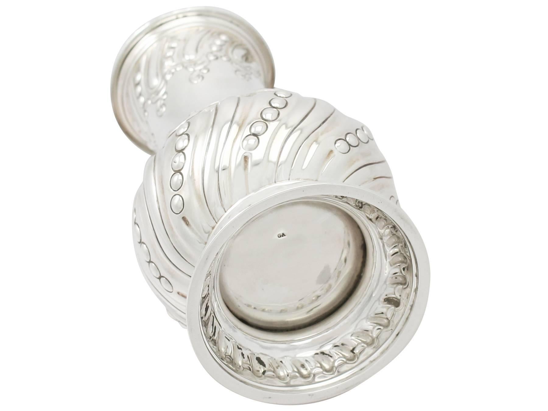 Antiguo azucarero eduardiano de plata de ley Silver en venta