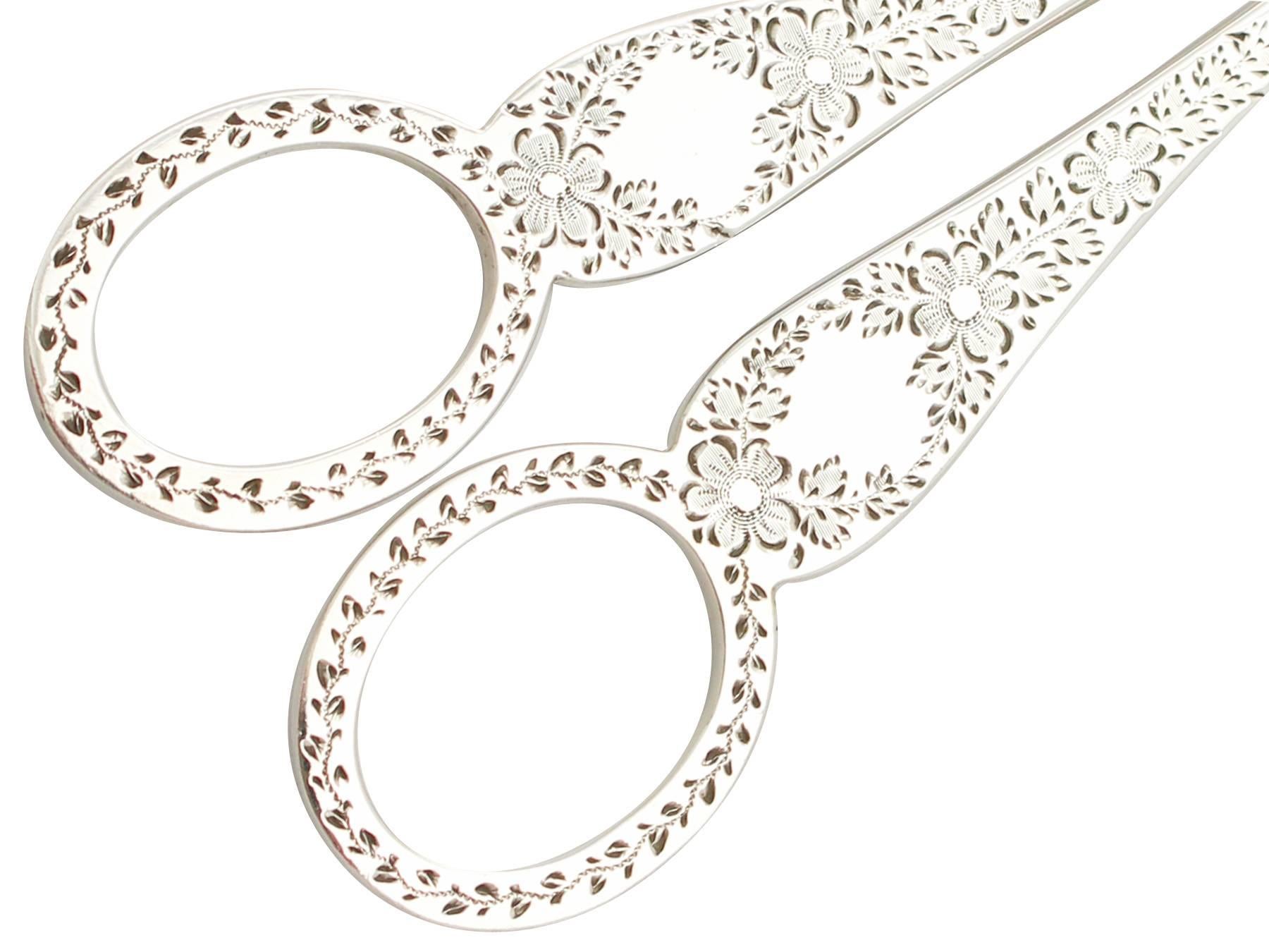 Sterling Silver Grape Shears - Antique Victorian In Excellent Condition In Jesmond, Newcastle Upon Tyne