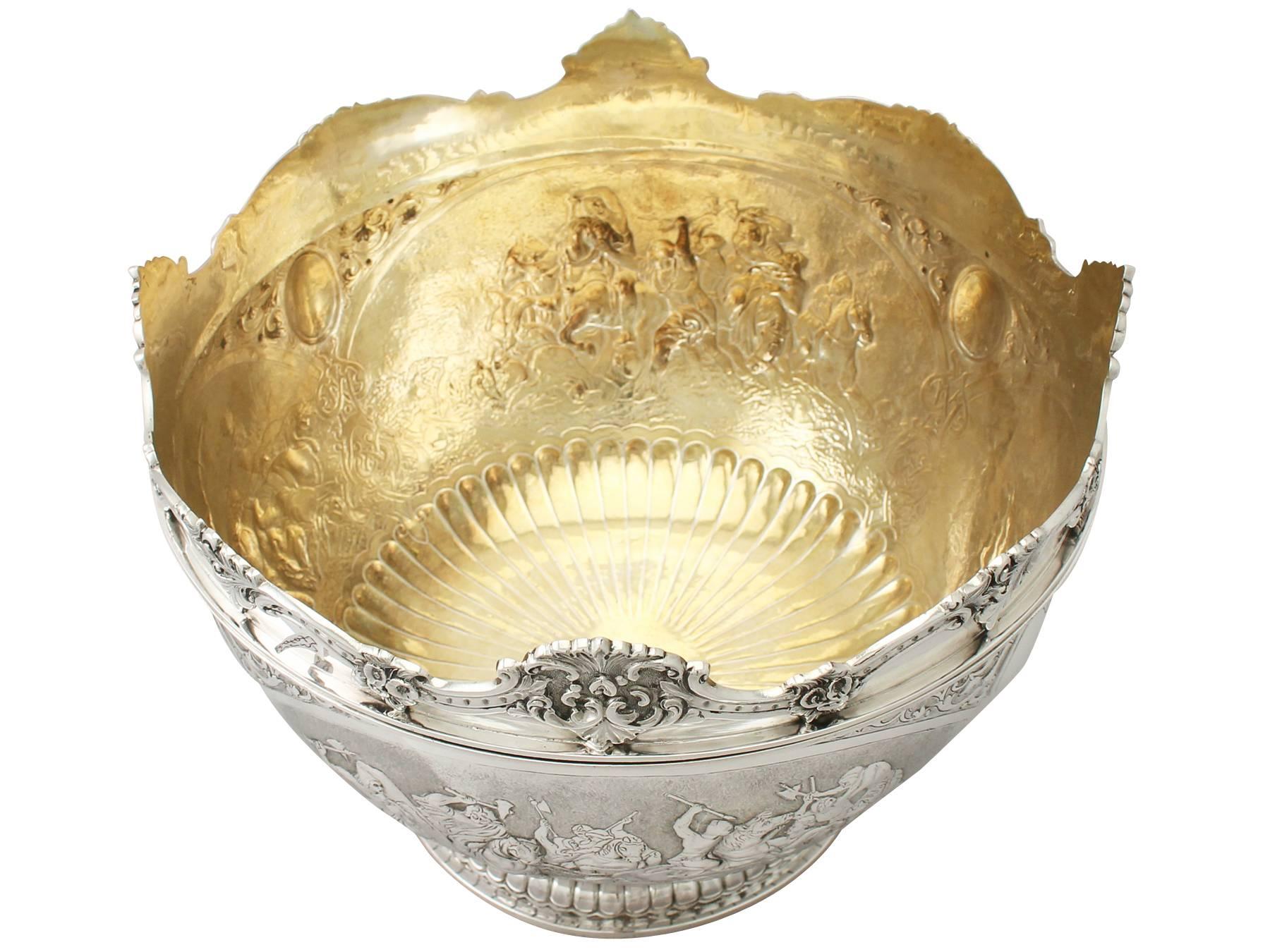 Sterling Silver Monteith Bowl/Centerpiece, Antique Victorian In Excellent Condition In Jesmond, Newcastle Upon Tyne