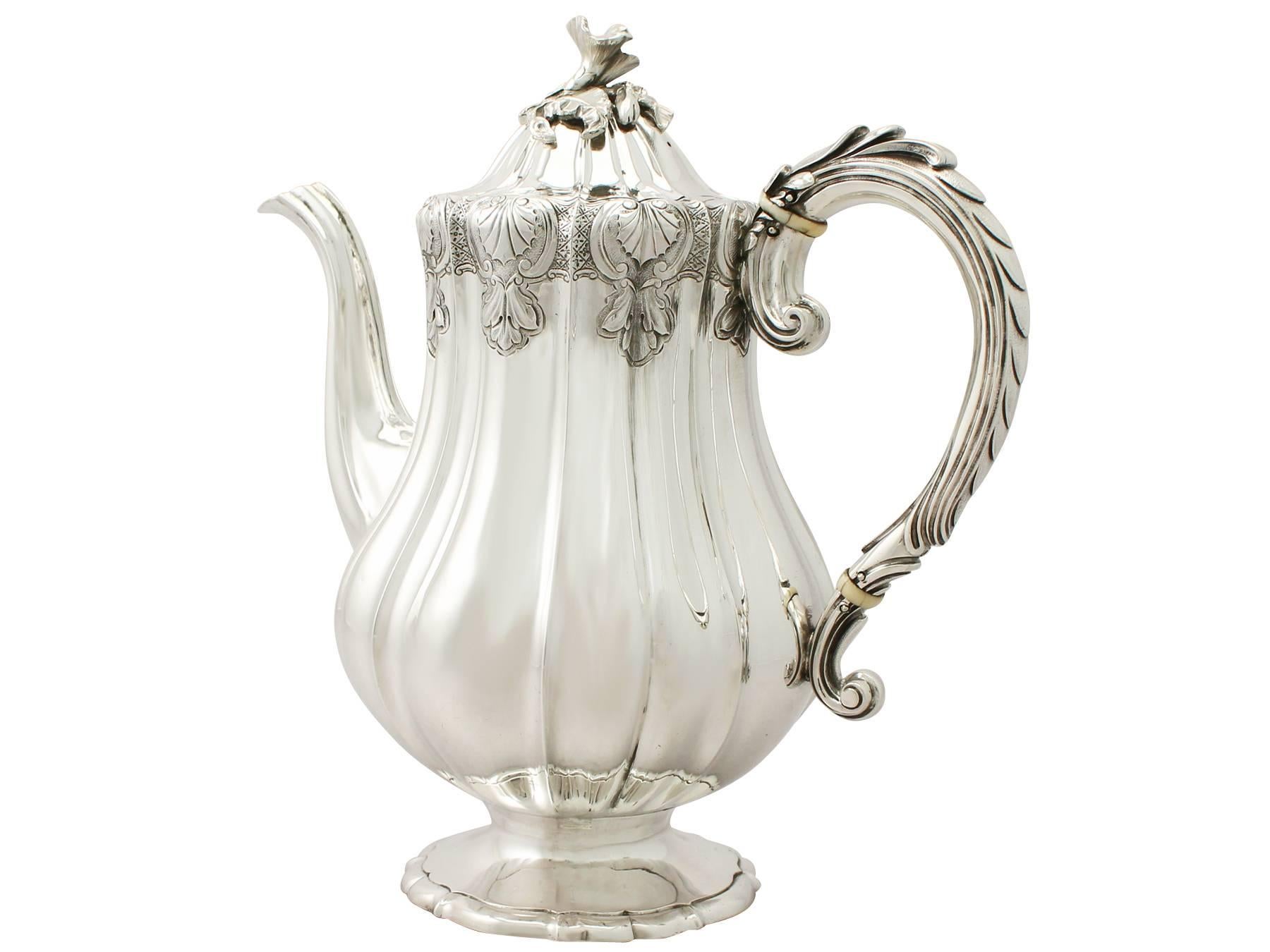Sterling Silver Coffee Pot, Antique George IV In Excellent Condition In Jesmond, Newcastle Upon Tyne