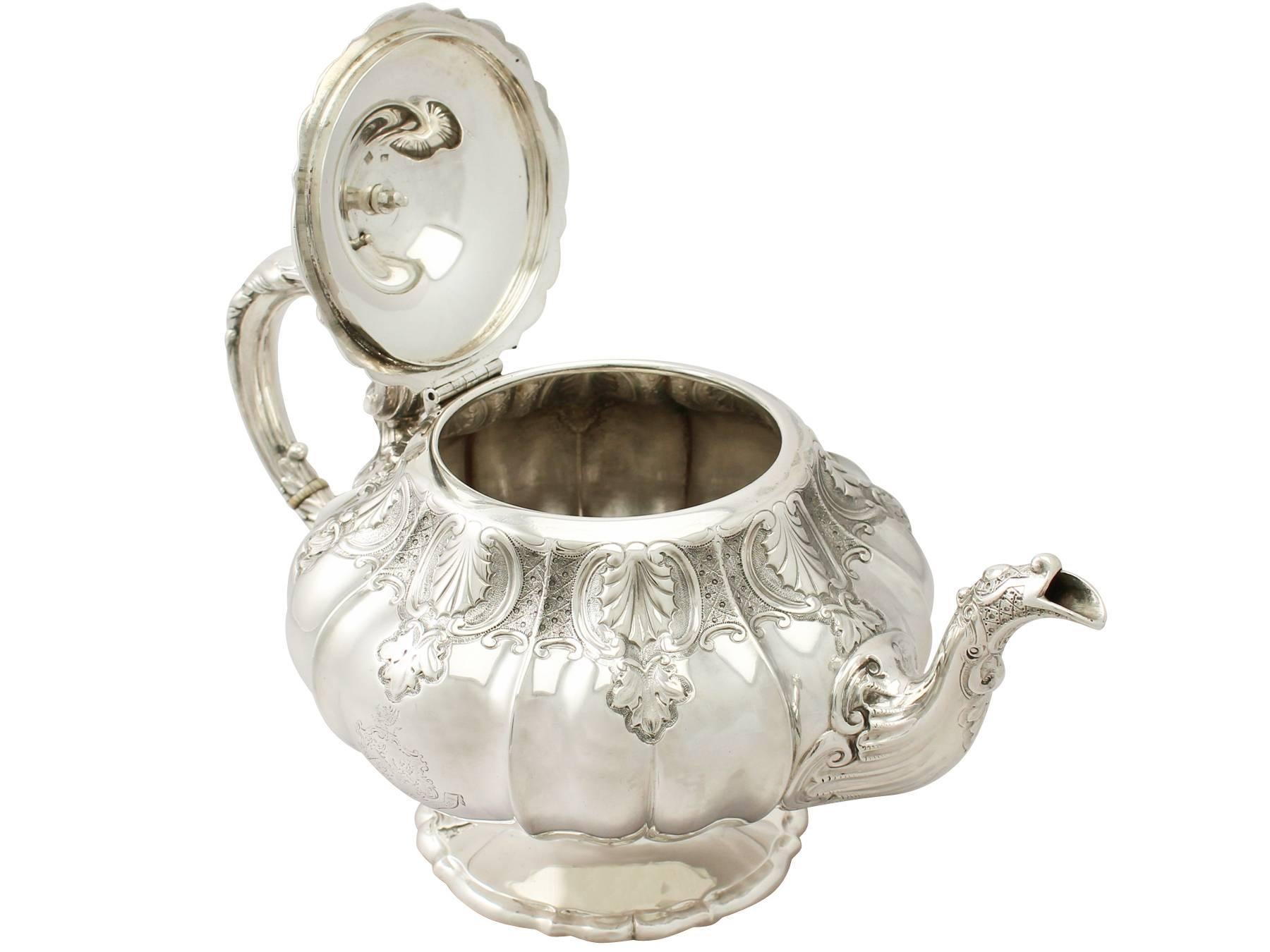 Sterling Silver Teapot, Antique Victorian In Excellent Condition In Jesmond, Newcastle Upon Tyne