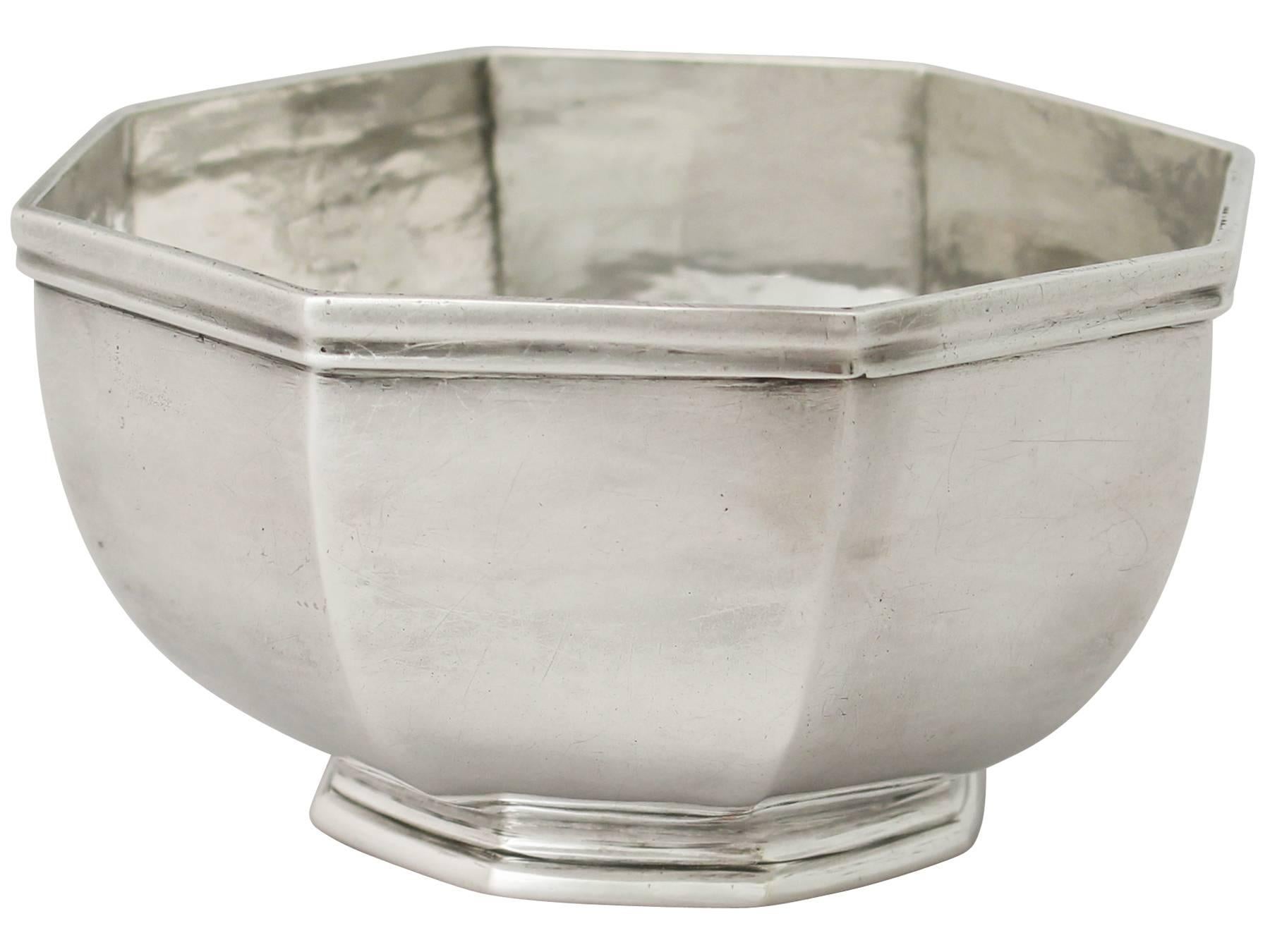 English Britannia Standard Silver Bowl/Centerpiece by James Rood - Antique Queen Anne