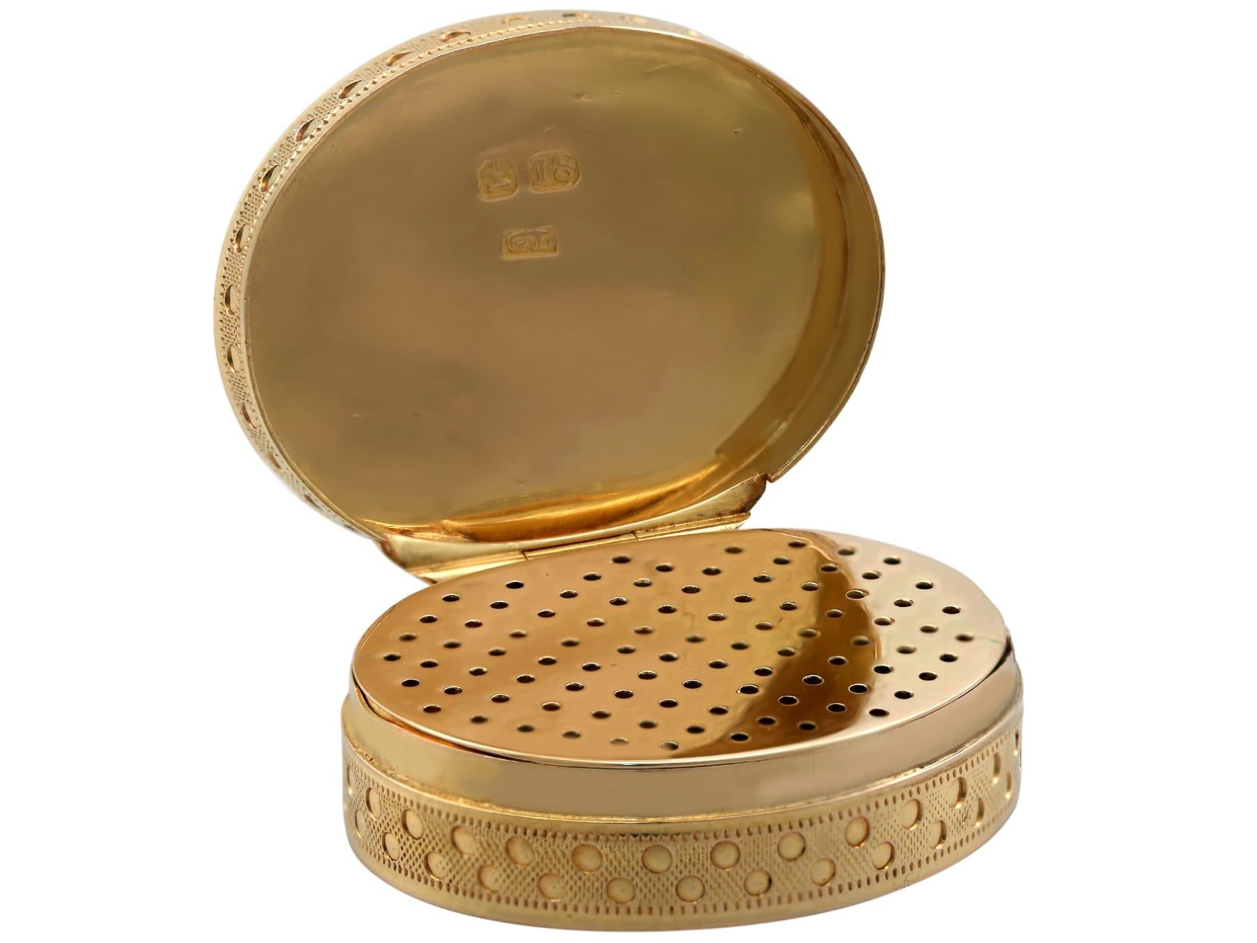 Antica vinaigrette in oro giallo 18 carati, circa 1800 in vendita 3