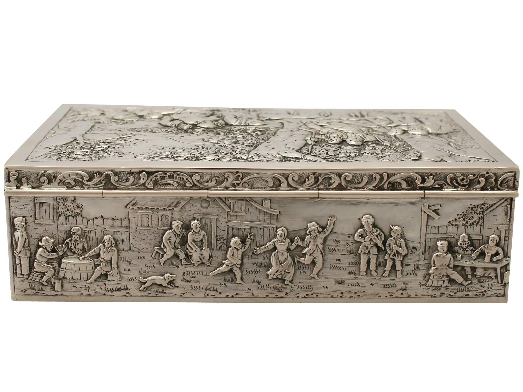 An exceptional, fine and impressive antique German silver jewelry box; an addition to our range of silver boxes and cases.

This exceptional antique German silver jewelry box has a plain rectangular form.

The surface of the body is embellished