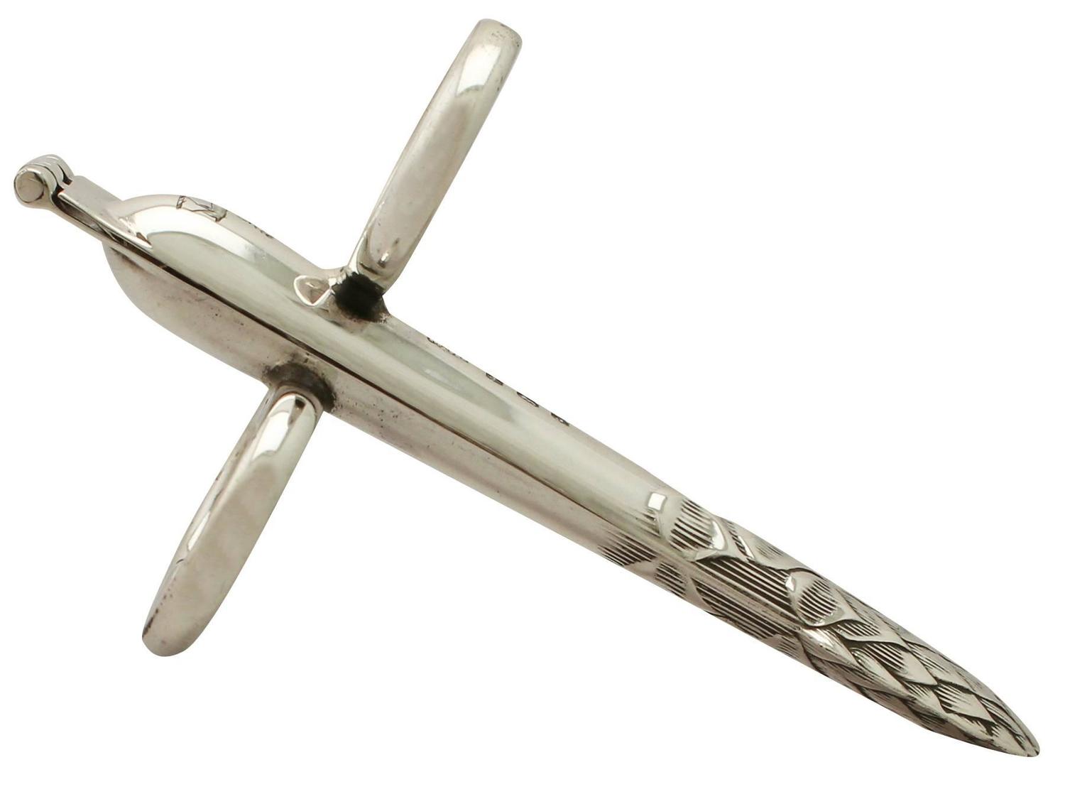 Sterling Silver Asparagus Tongs, Antique V For Sale at 1stdibs