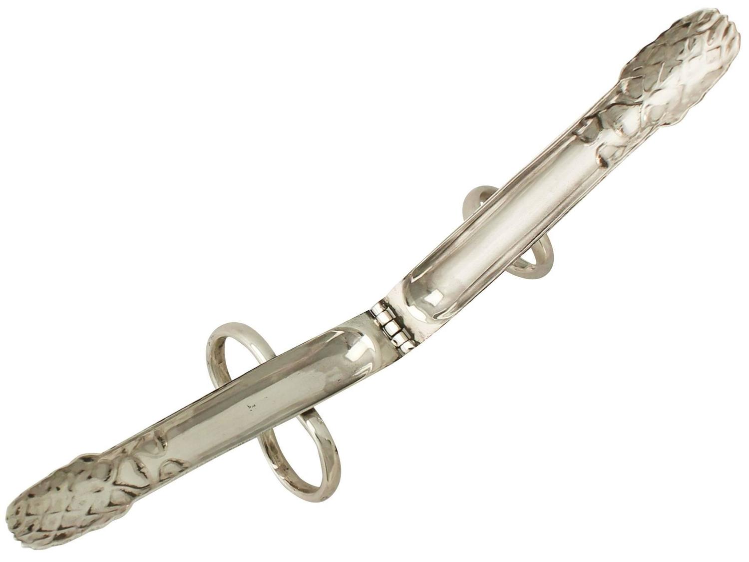 Sterling Silver Asparagus Tongs, Antique V For Sale at 1stdibs
