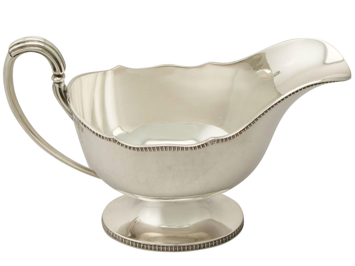 Antique V Sterling Silver Sauce/Gravy Boat For Sale at 1stdibs
