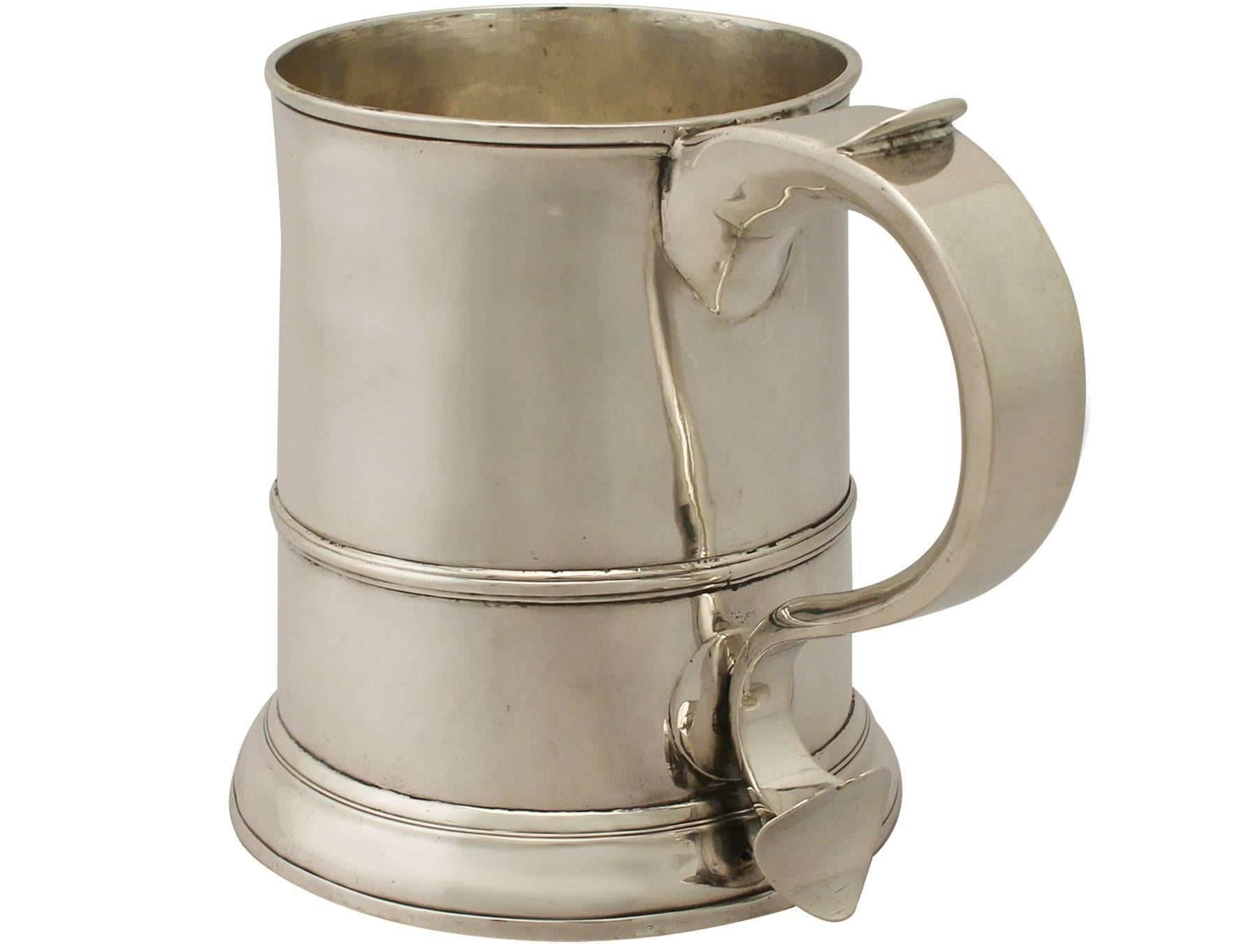 Antique George II Sterling Silver Quart Mug In Excellent Condition In Jesmond, Newcastle Upon Tyne