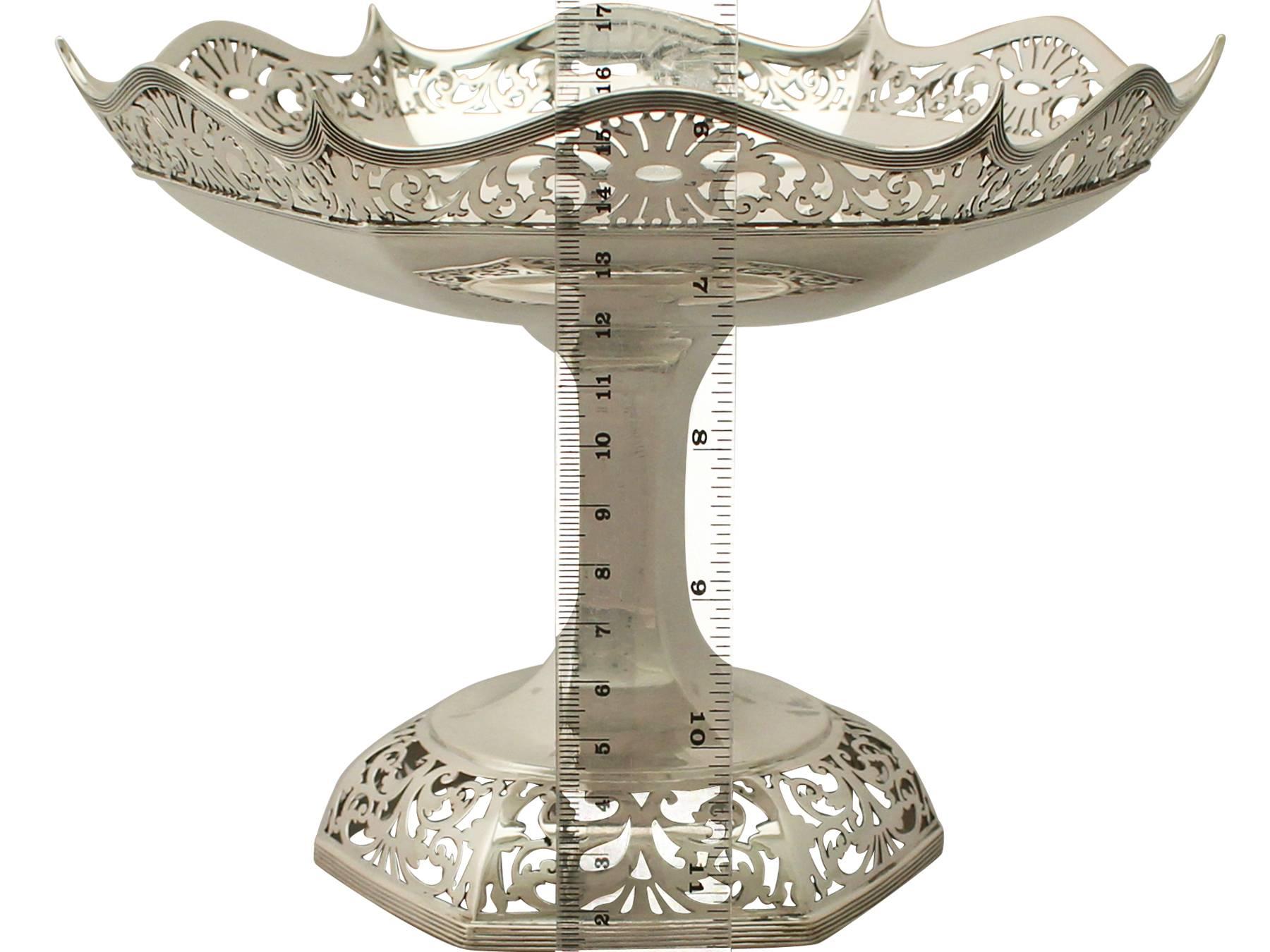 Edwardian Pair of Sterling Silver Tazza 4
