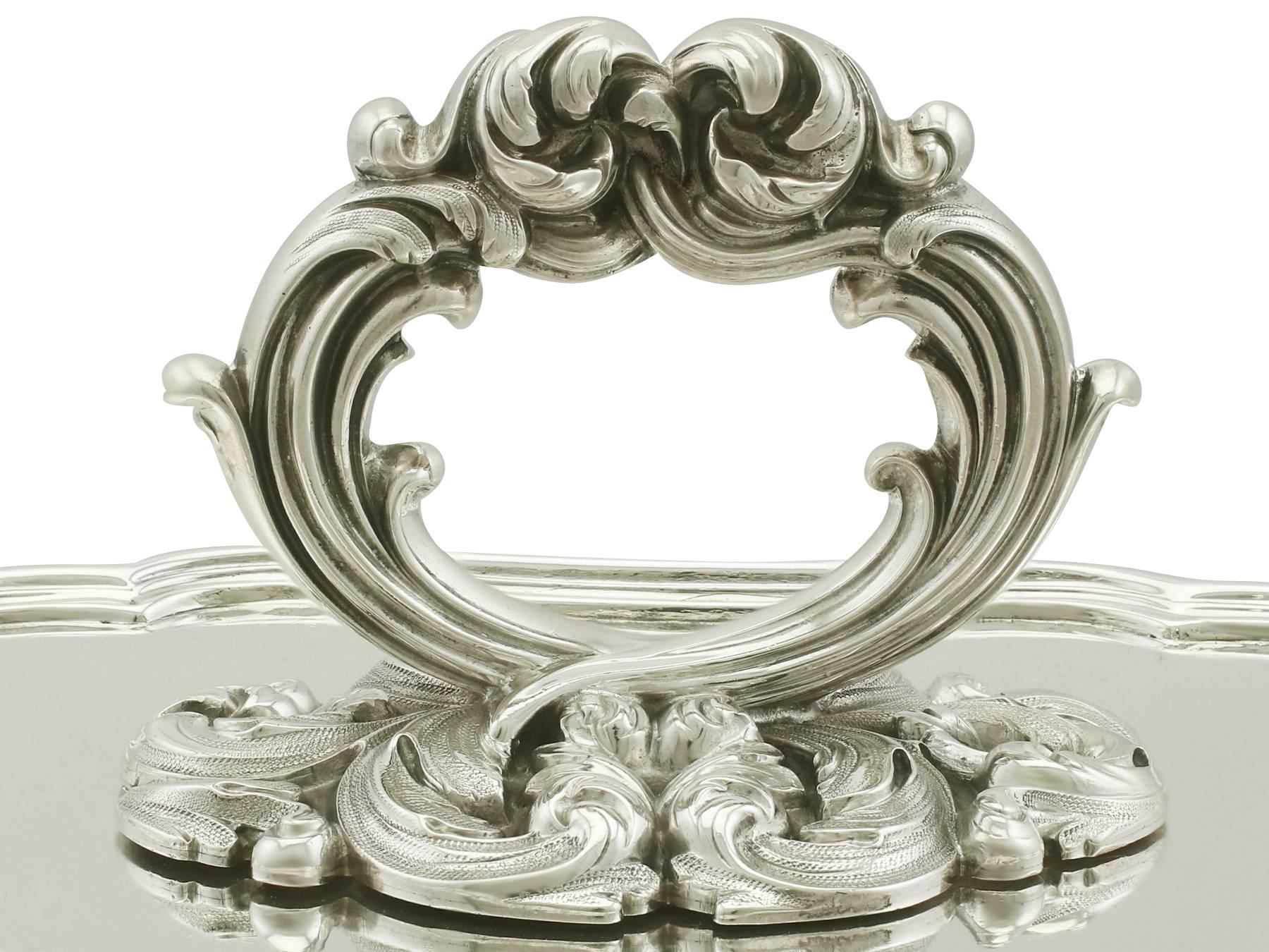 Mid-19th Century 1830s Pair of Sterling Silver Entrée Dishes