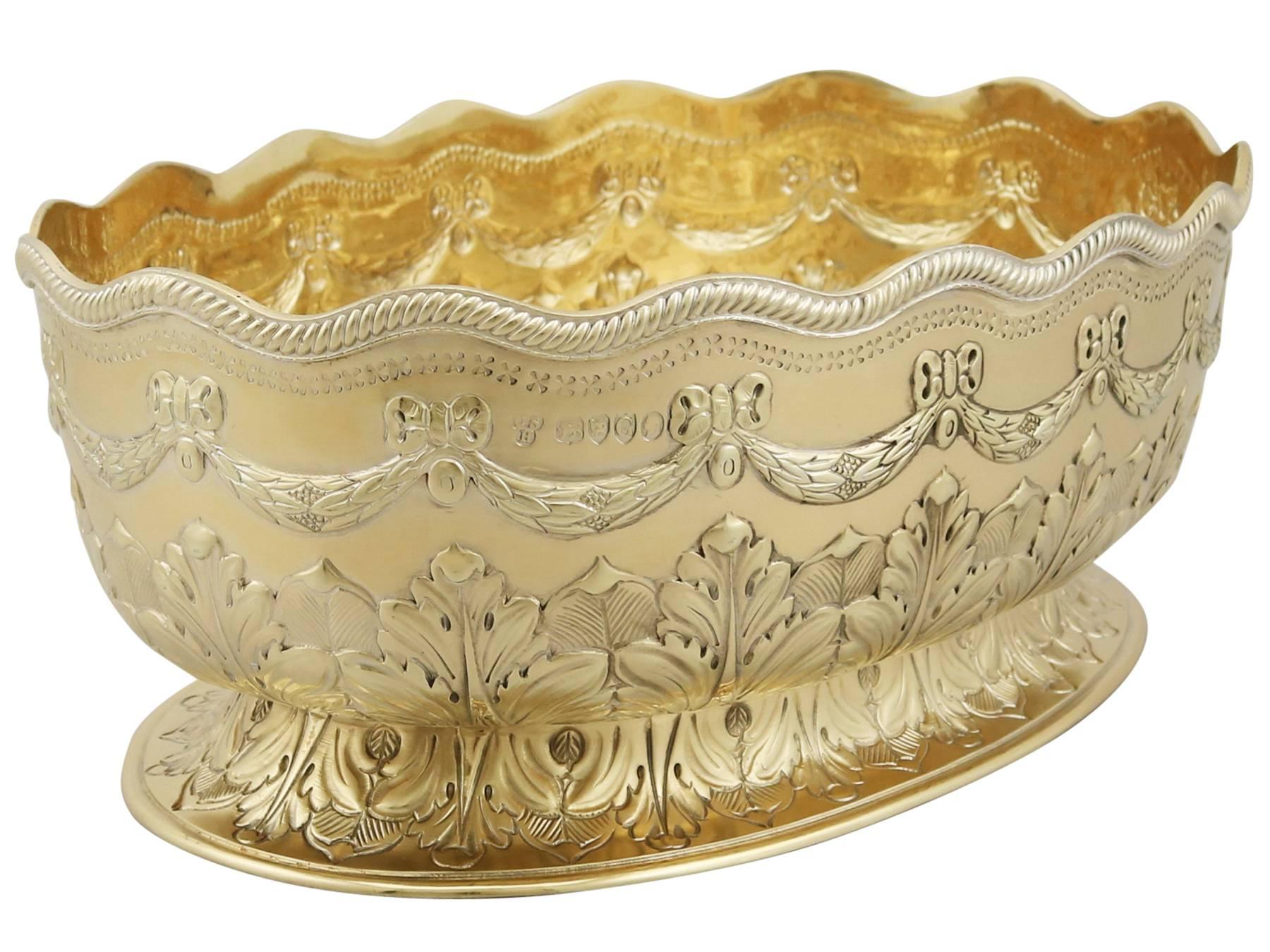 Great Britain (UK) 1880s Pair of Sterling Silver Gilt Presentation Dishes by Charles Stuart Harris