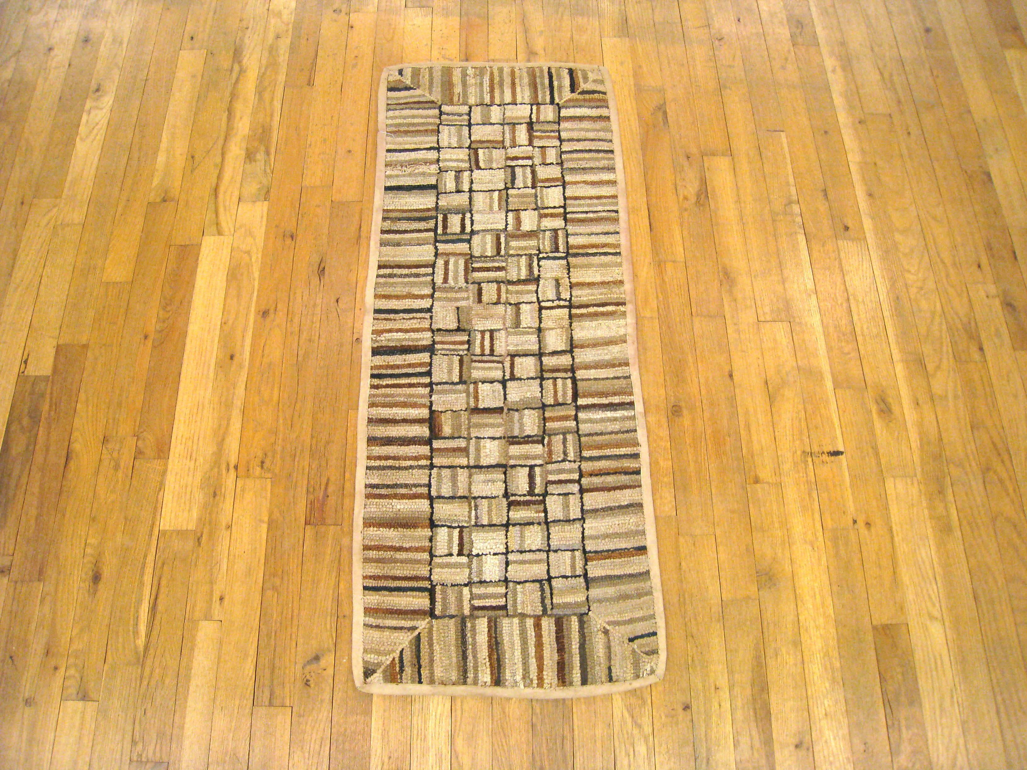 A vintage American Hooked rug, circa 1940, size 3'10