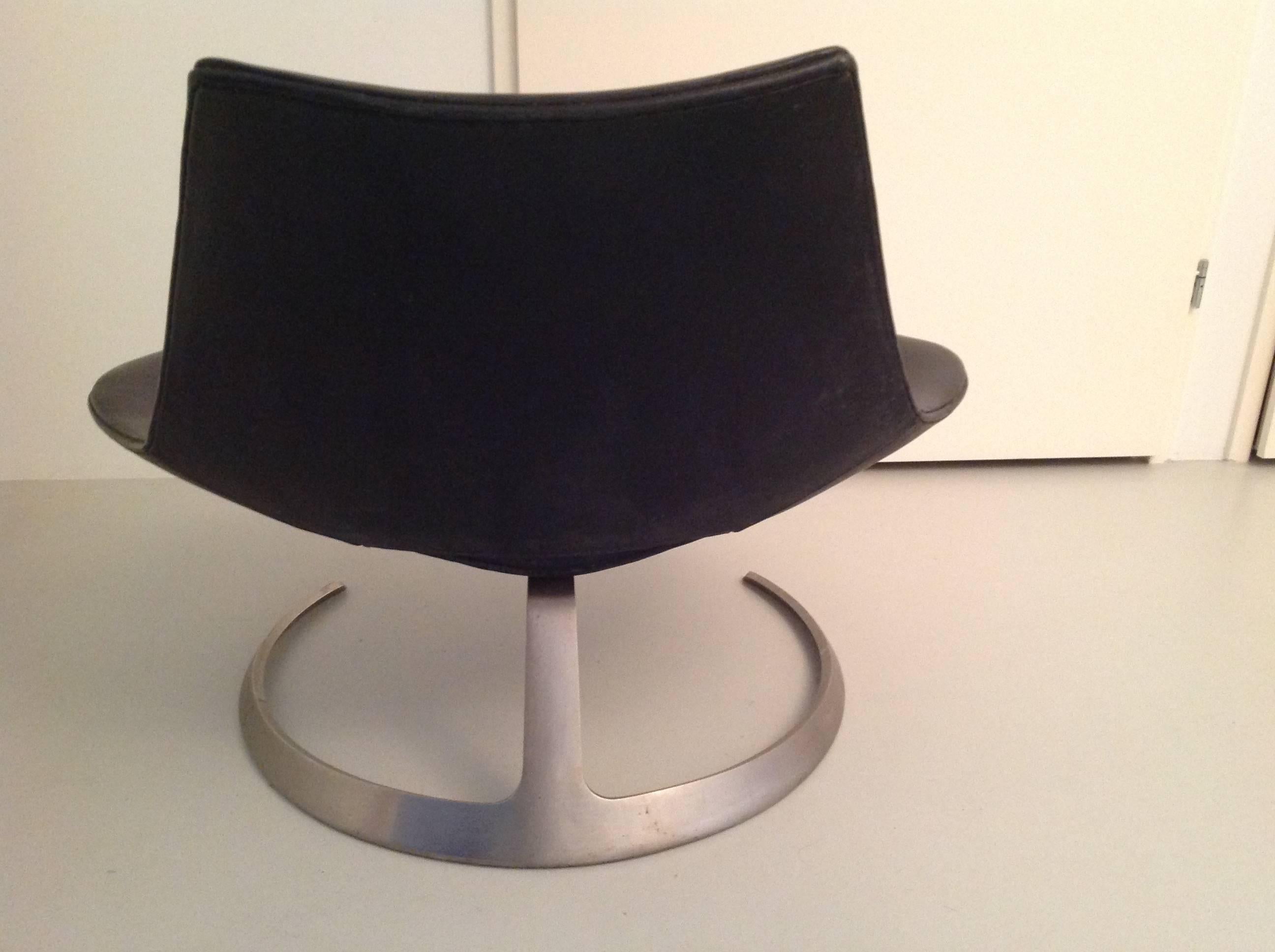 Scimitar chair, stainless steel and leather by Jørgen Kastholm and Preben Fabricius, designed in 1962, executed by Ivan Schlechter