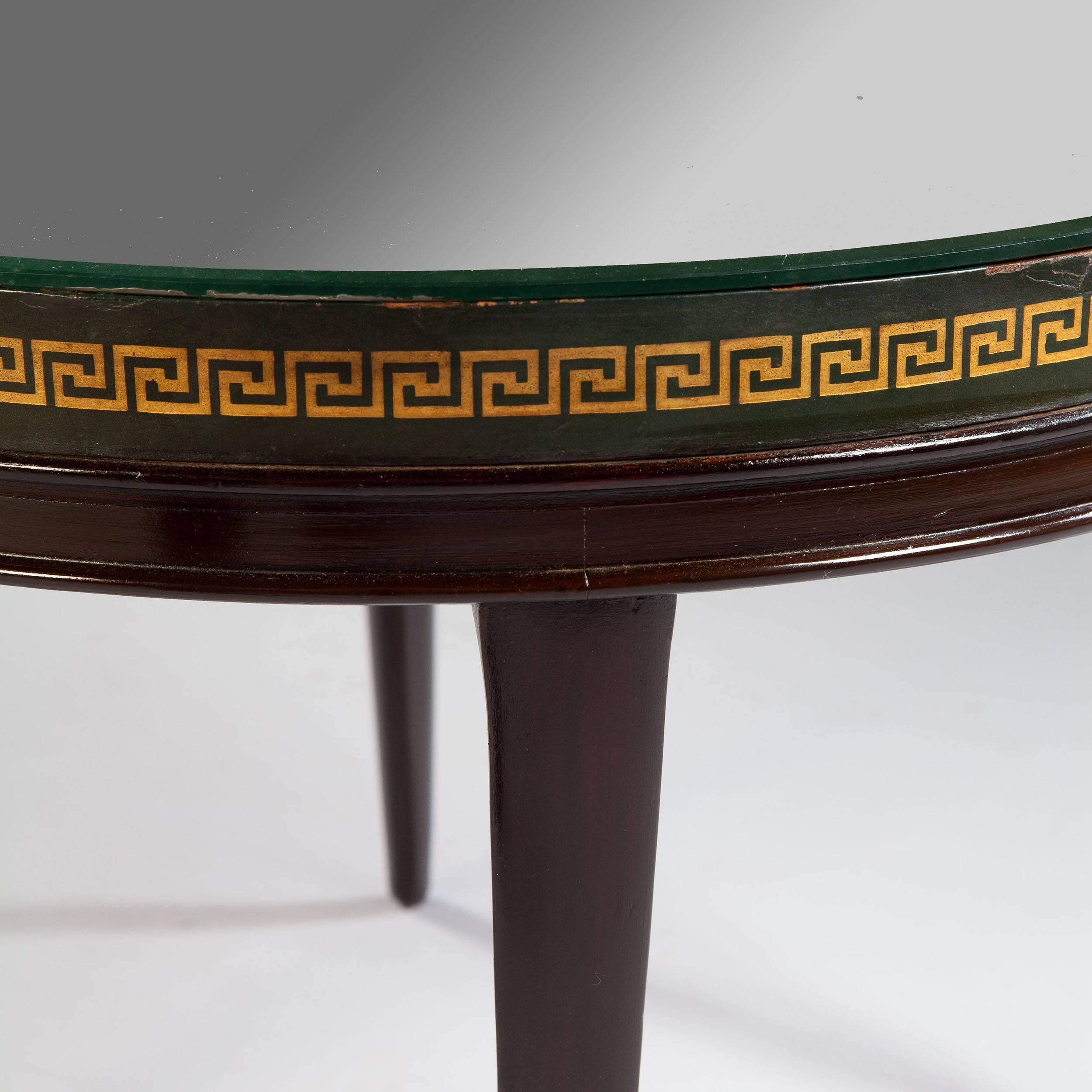 American 1941 Savoy Plaza Art Deco Round Occasional Table