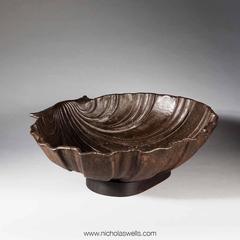 Maciza concha de vieira de hierro fundido atribuida a la Val D'Osne Foundry