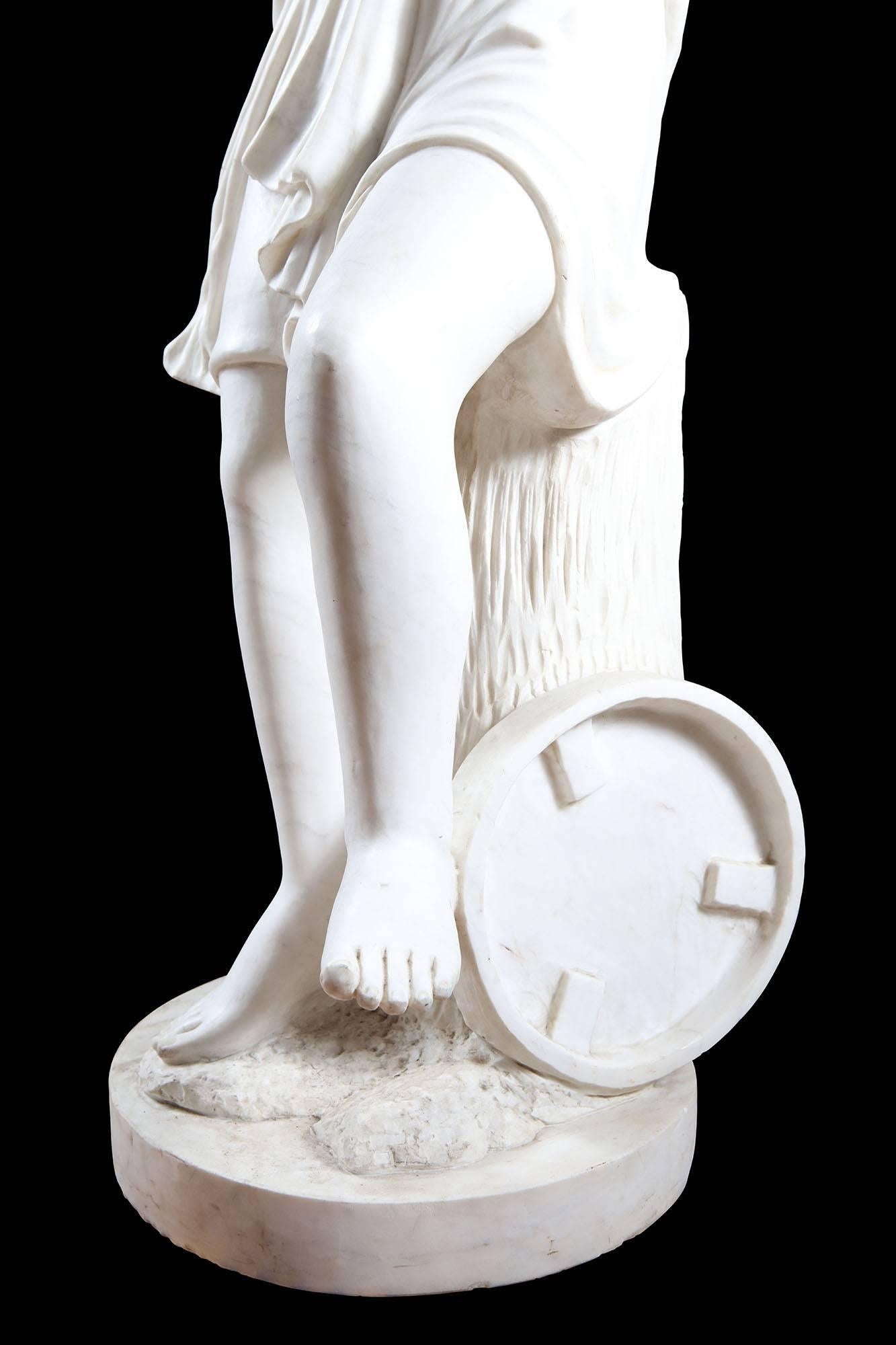 Belle Époque Statuario Statua in marmo di un bambino che personifica la musica in vendita