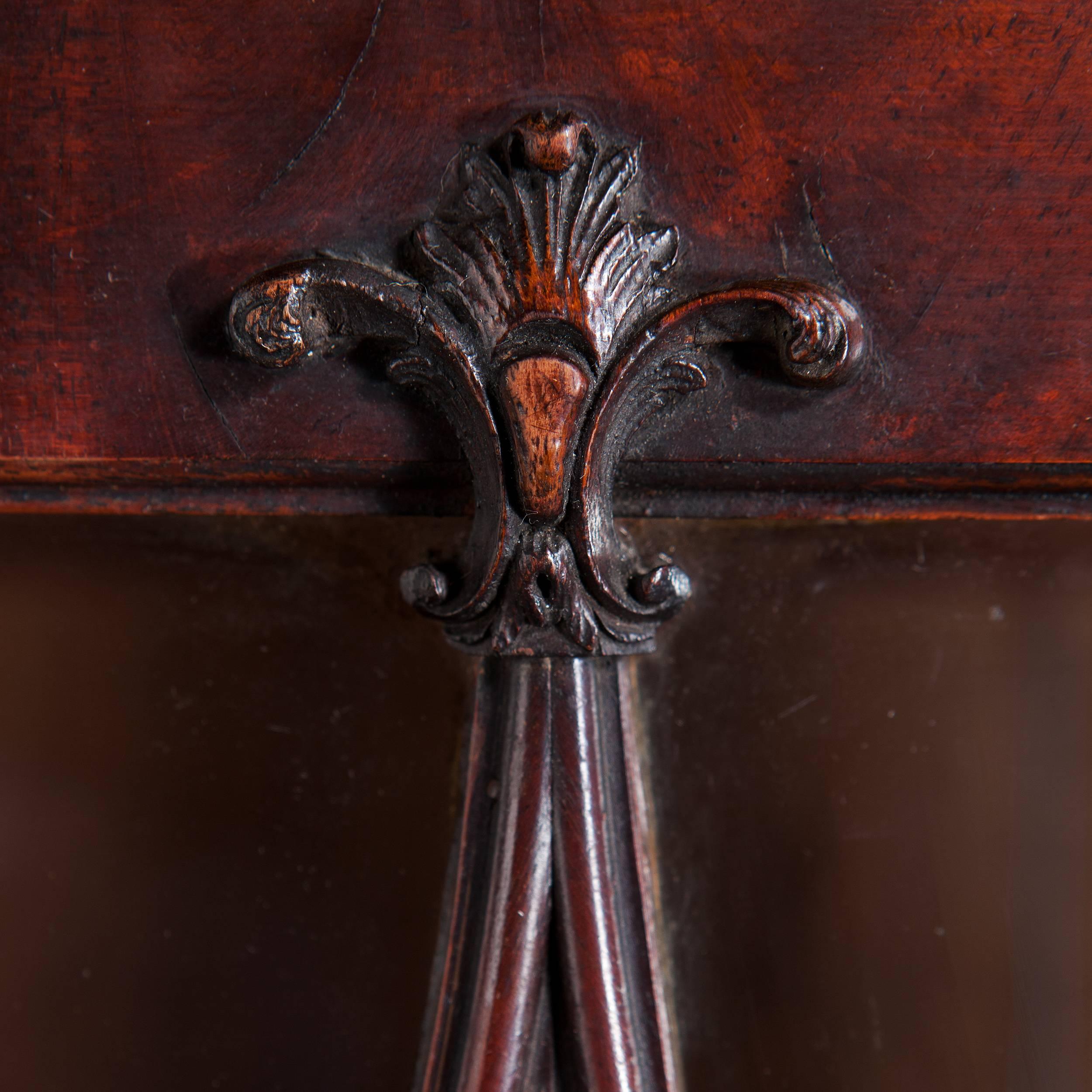 George III Gothic Mahogany Bookcase In Excellent Condition In London, by appointment only