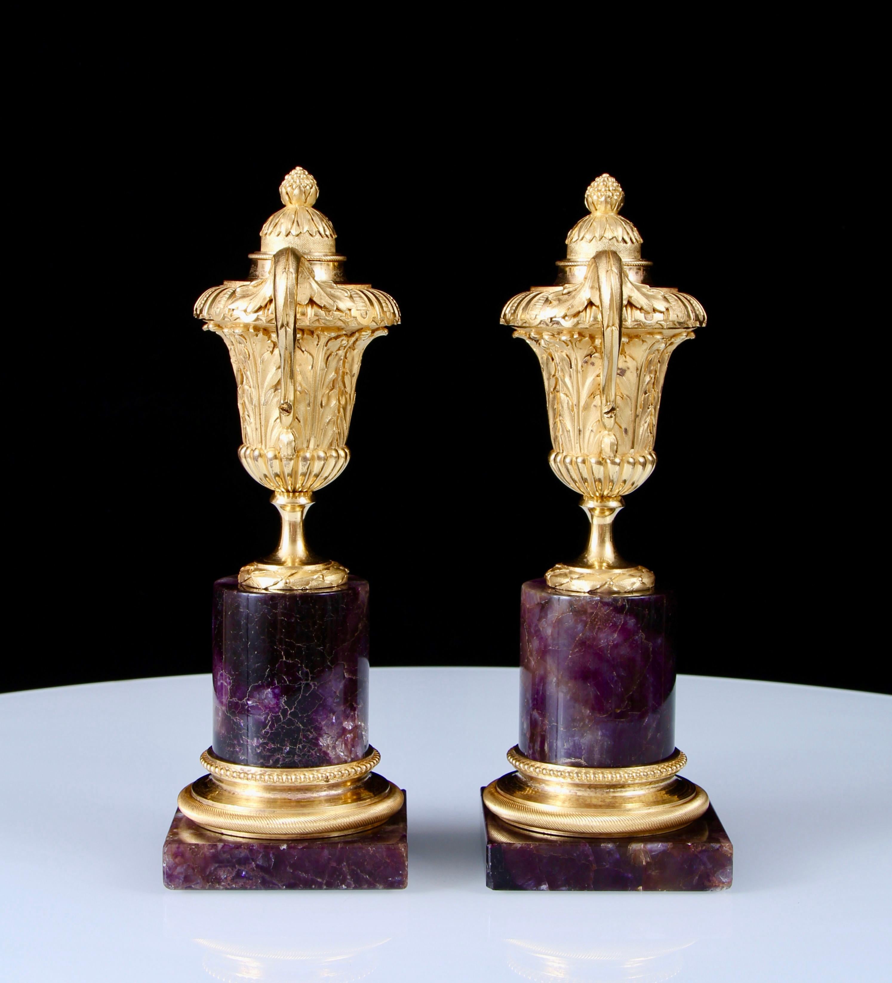 Coppia di cassette Luigi XVI in bronzo dorato e blu I. Johns In condizioni buone in vendita a London, by appointment only