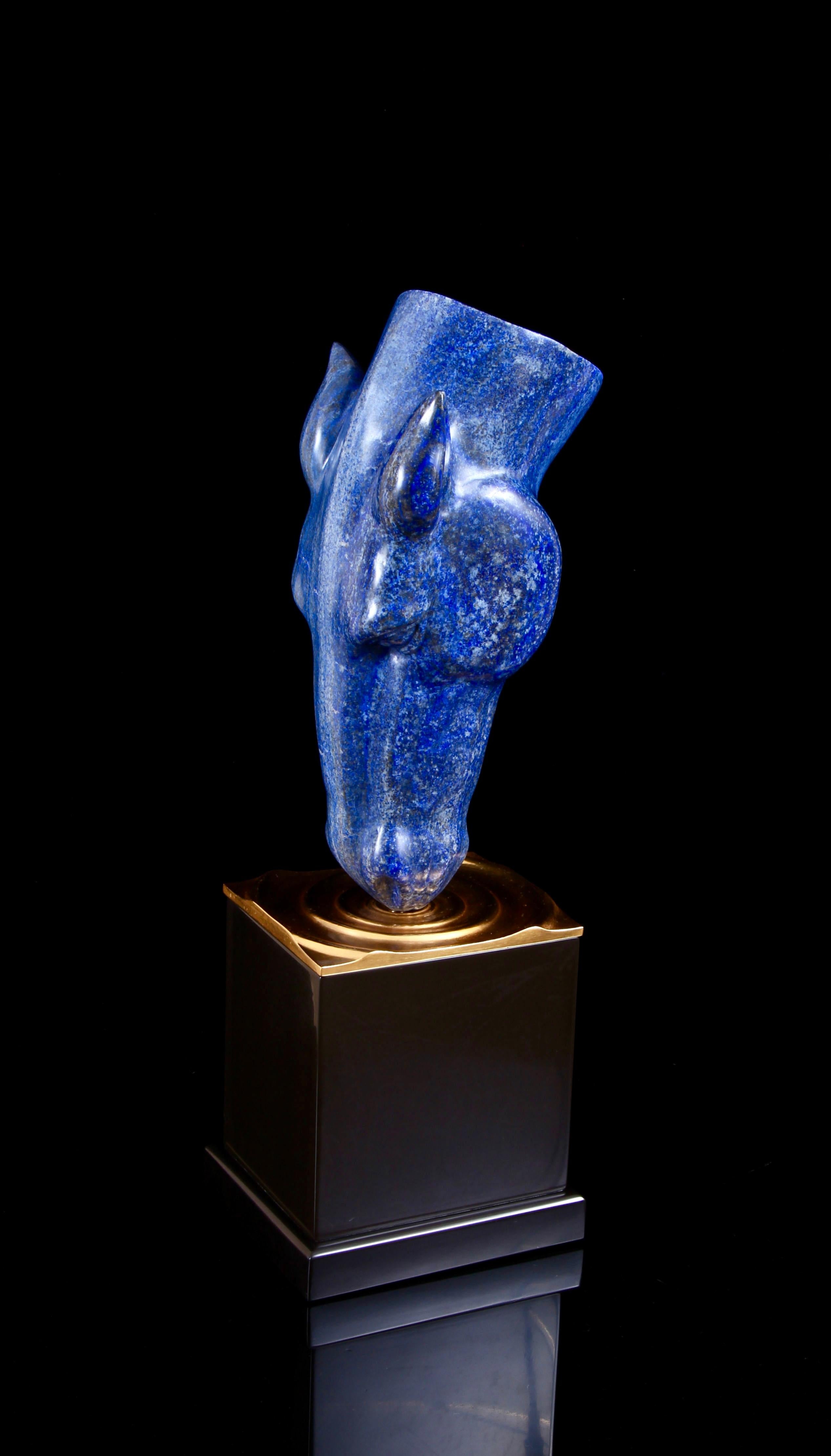 Scultura inglese intagliata in lapislazzuli, ''On A Golden Pond'', di Frempire In condizioni buone in vendita a London, by appointment only