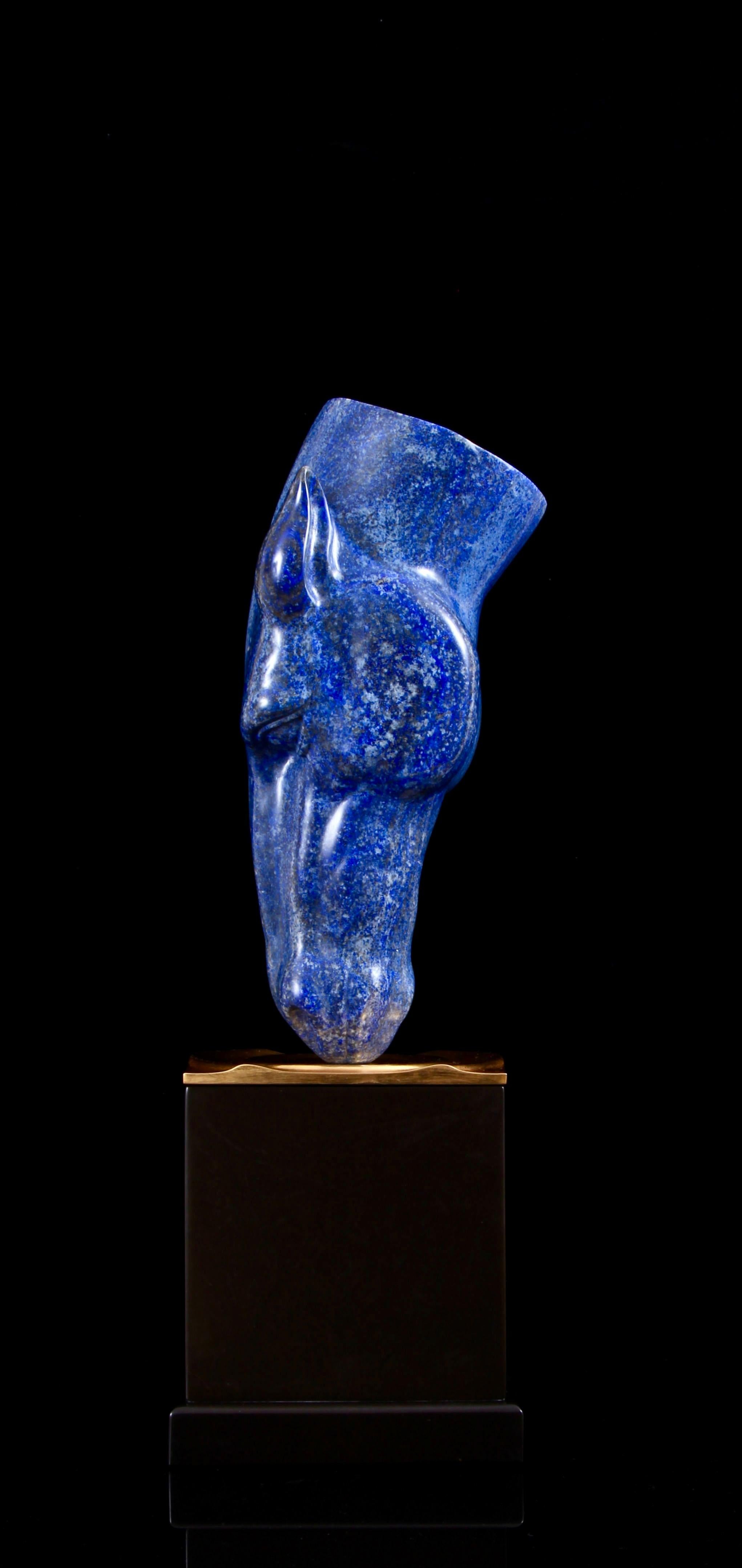 Scultura inglese intagliata in lapislazzuli, ''On A Golden Pond'', di Frempire in vendita 4