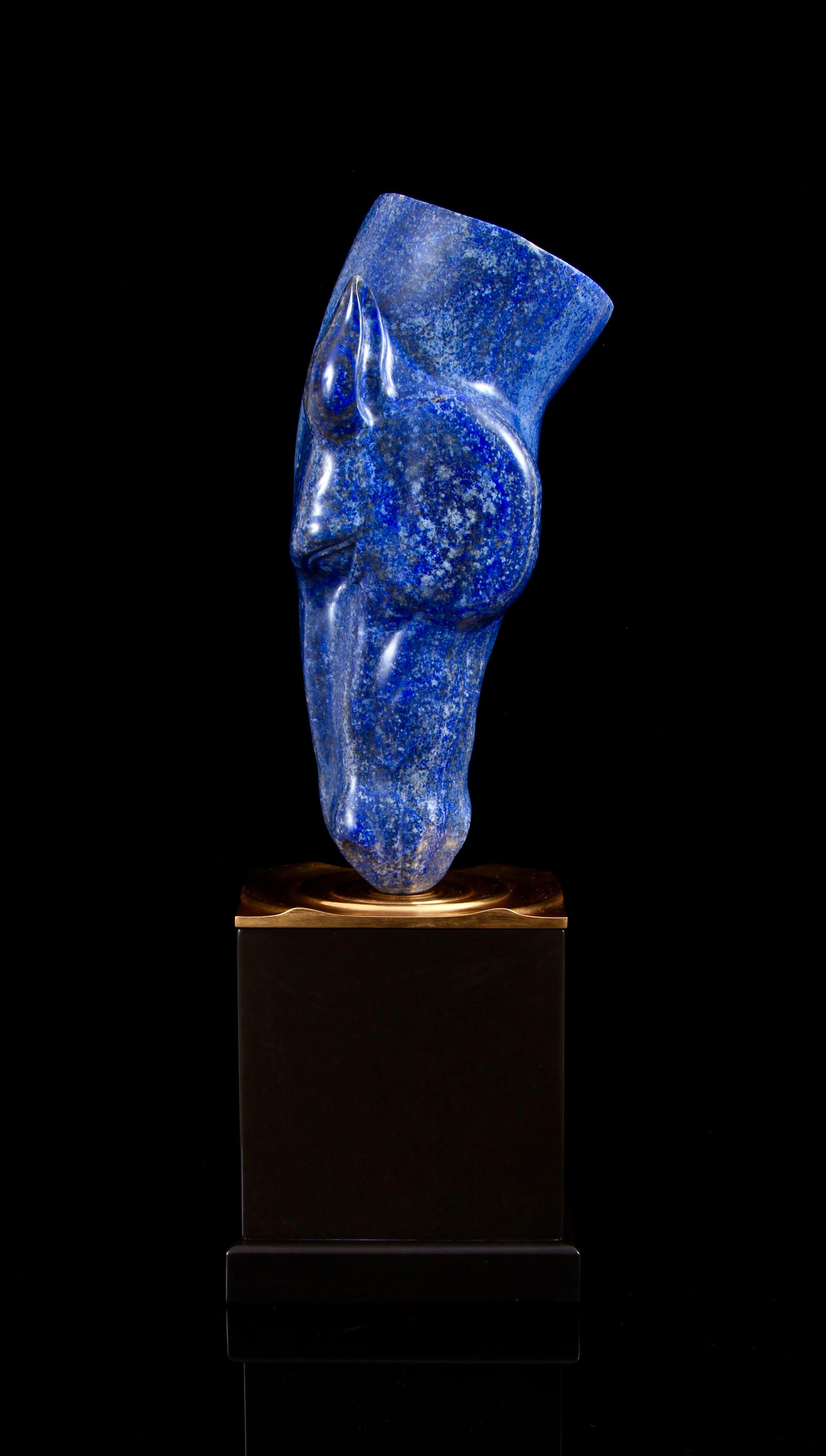 Scultura inglese intagliata in lapislazzuli, ''On A Golden Pond'', di Frempire in vendita 3