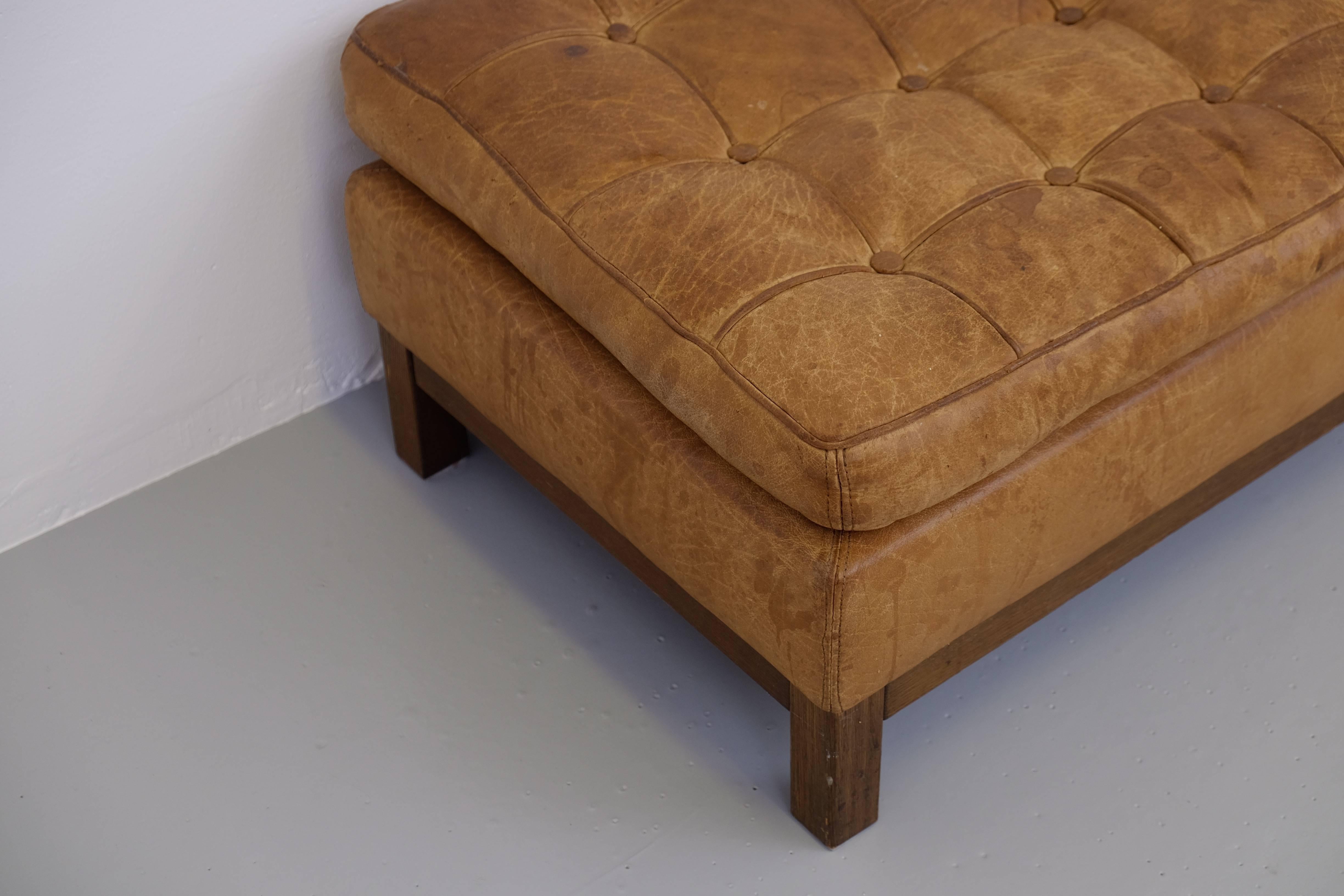 Great vintage condition, natural buffalo leather.
Produced by Arne Norell Möbel in Aneby, Sweden, 1960s.