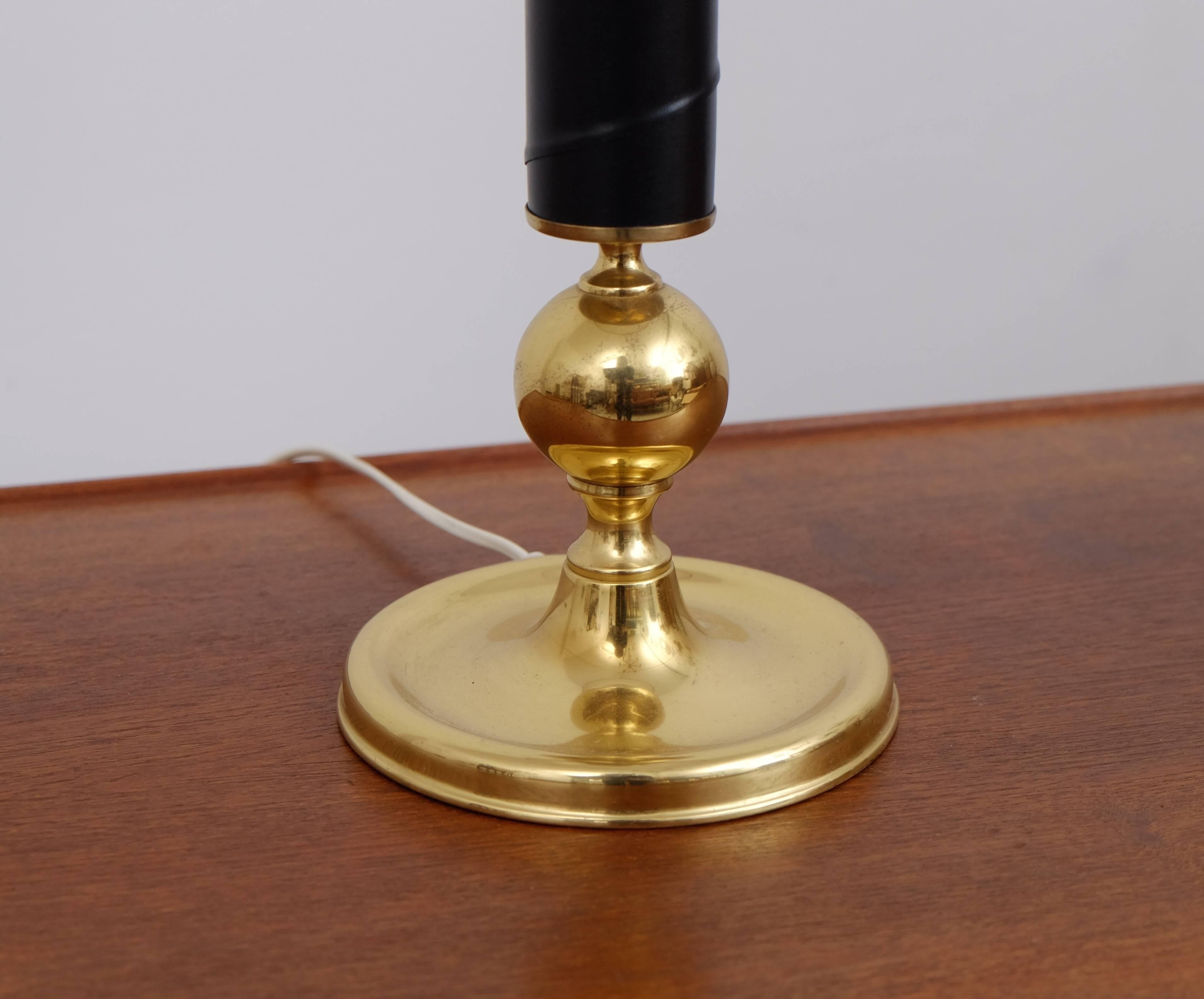 Swedish Brass and Black Leather Table Lamp, 1960s In Excellent Condition In Stockholm, SE