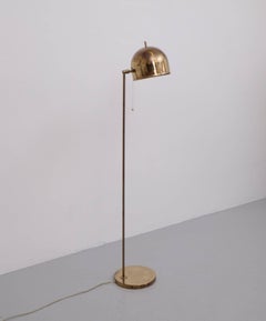 Lámpara de pie de latón G-075 by Bergboms, Años 60