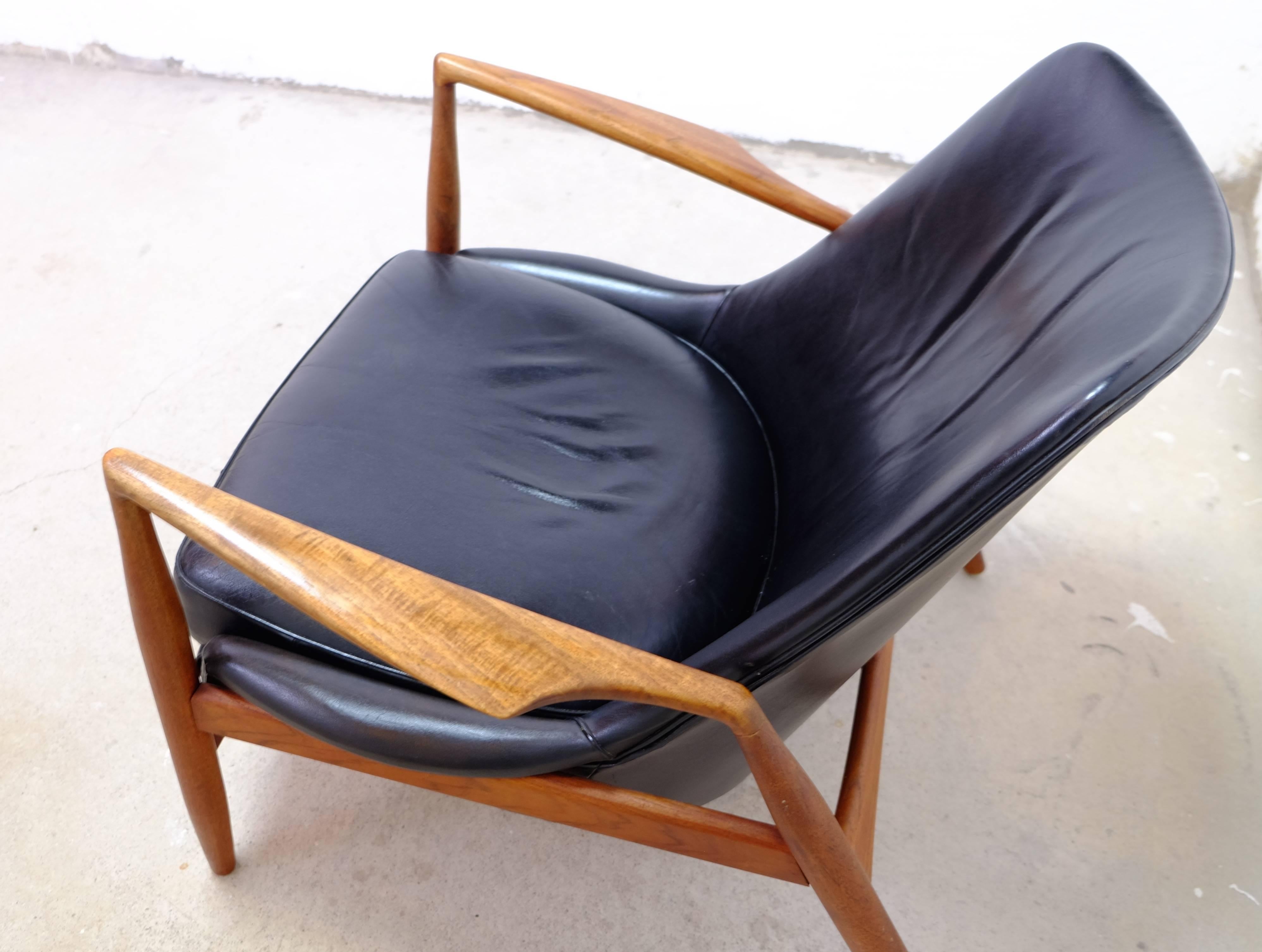 Mid-20th Century Ib Kofod-Larsen Seal Easy Chair