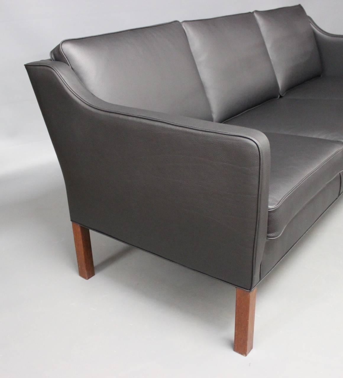 2209 BM three-seat sofa in black leather designed by Børge Mogensen in 1963 and manufactured by Fredericia Furniture in the 1970s, newly upholstered in black classic leather.