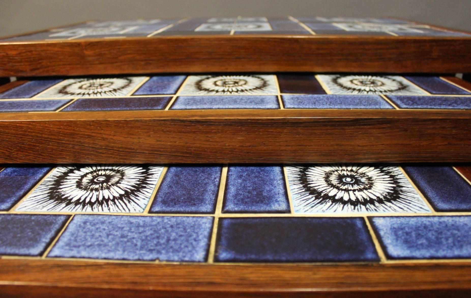 Scandinavian Modern Set of Nesting Tables in Rosewood with Tiles in Blue Colors, 1960s