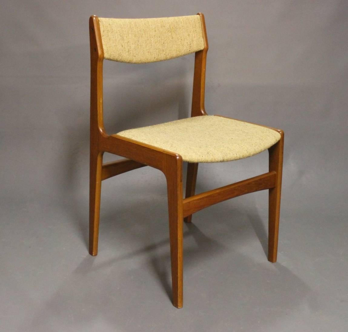 Scandinavian Modern Set of Six Dining Room Chairs in Teak and Light Wool by Erik Buch, 1960s
