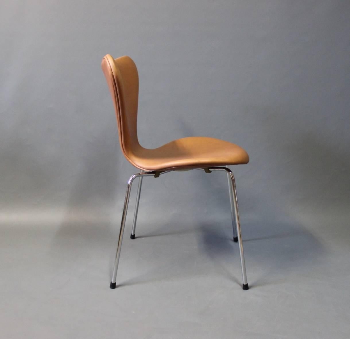 Scandinavian Modern Set of Four Seven Chairs by Arne Jacobsen and Fritz Hansen, 1967