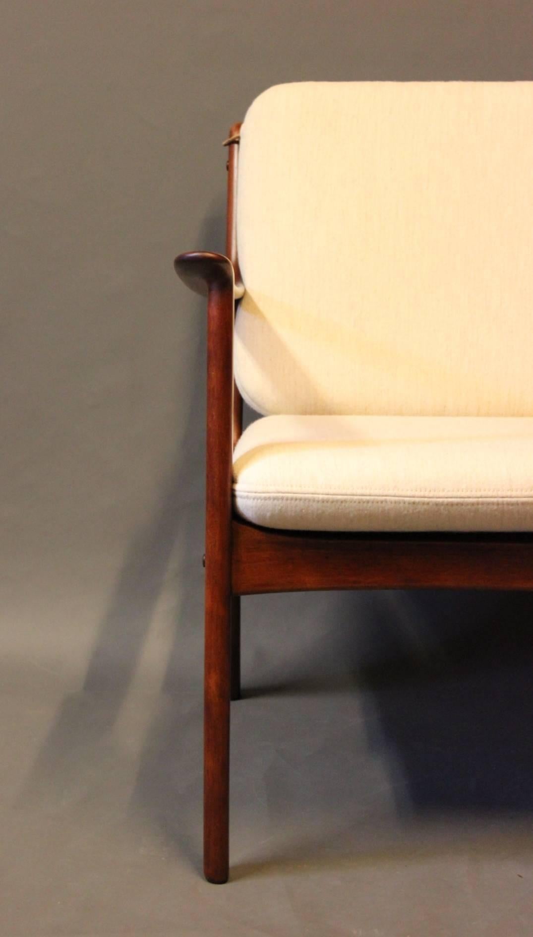 Mid-20th Century PJ112 Easy Chair in Polished Mahogany by Ole Wanscher and P. Jeppesen, 1960s